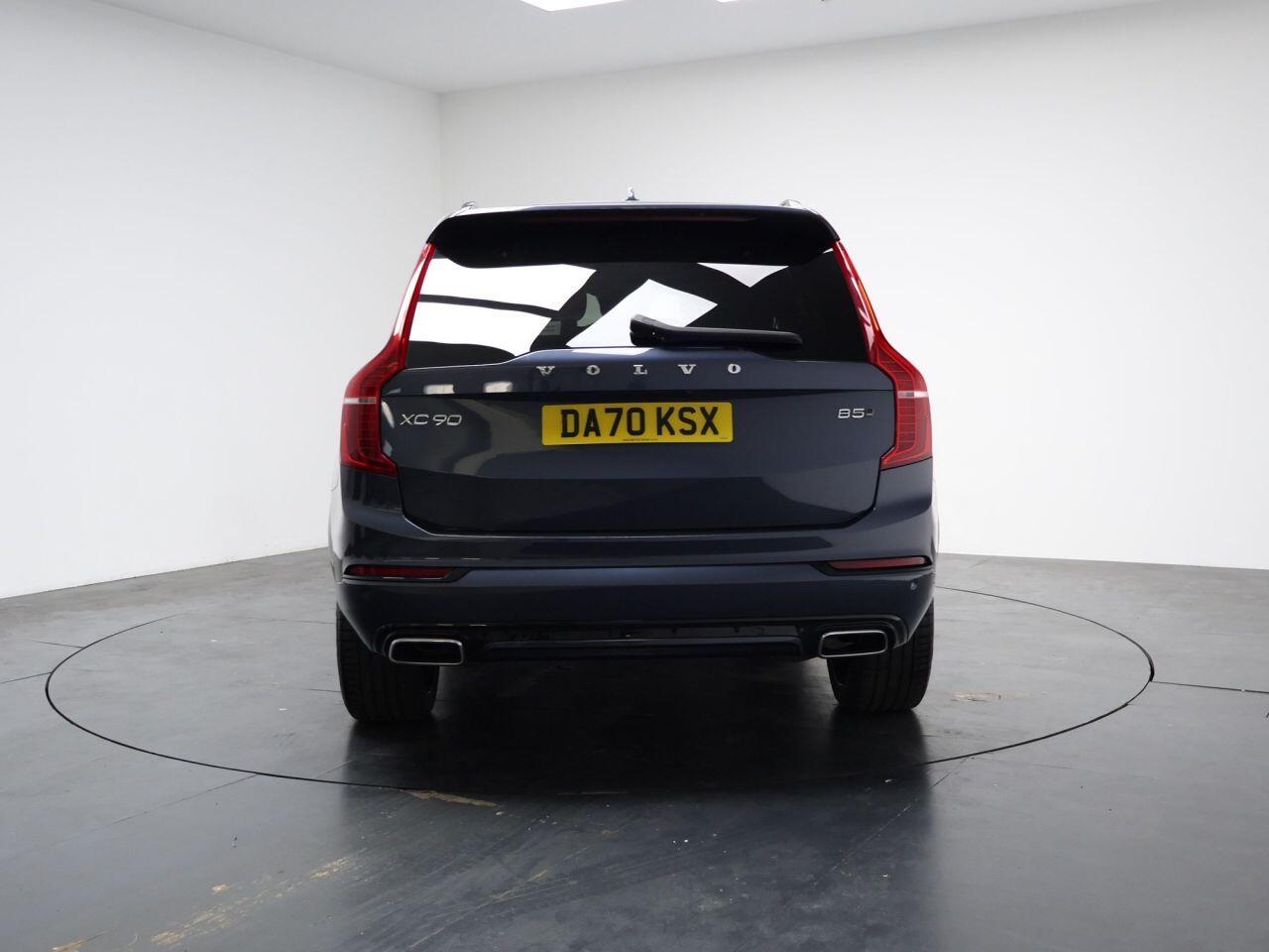 Volvo XC90 - Image 11