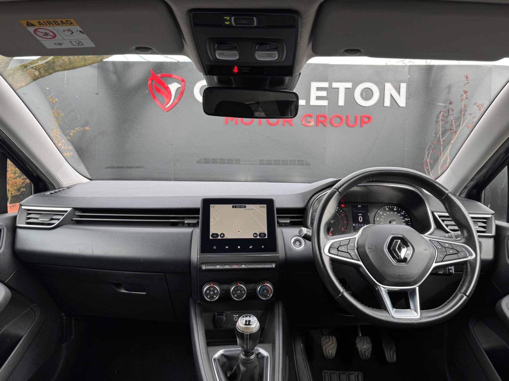 Renault Clio - Image 50