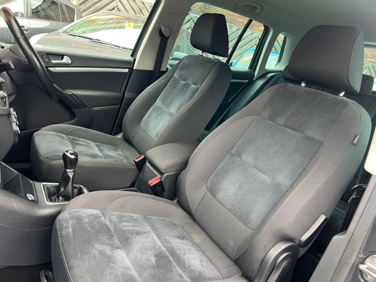 Volkswagen Tiguan - Image 18