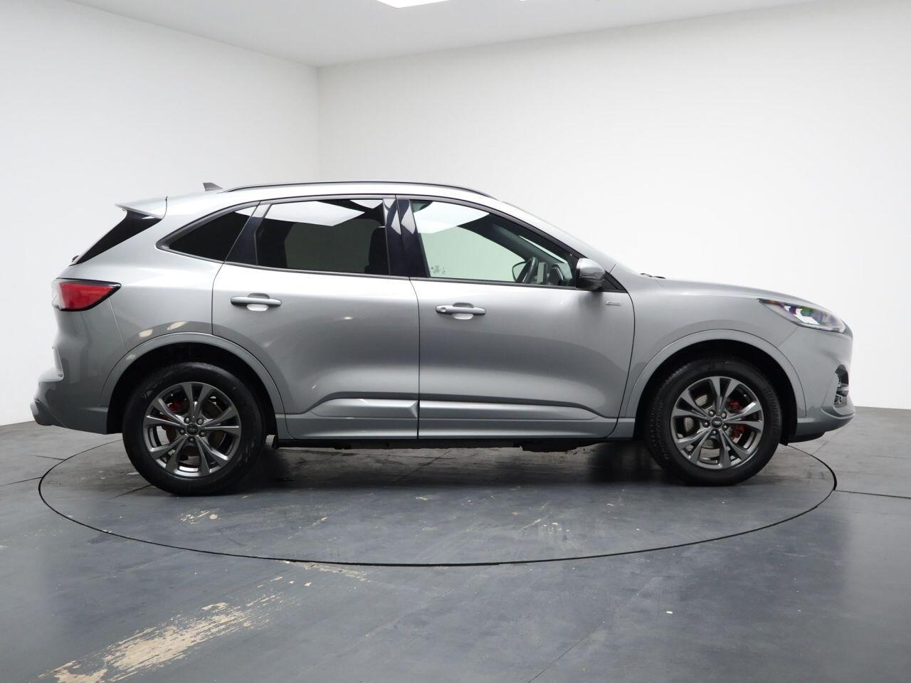 Ford Kuga - Image 14