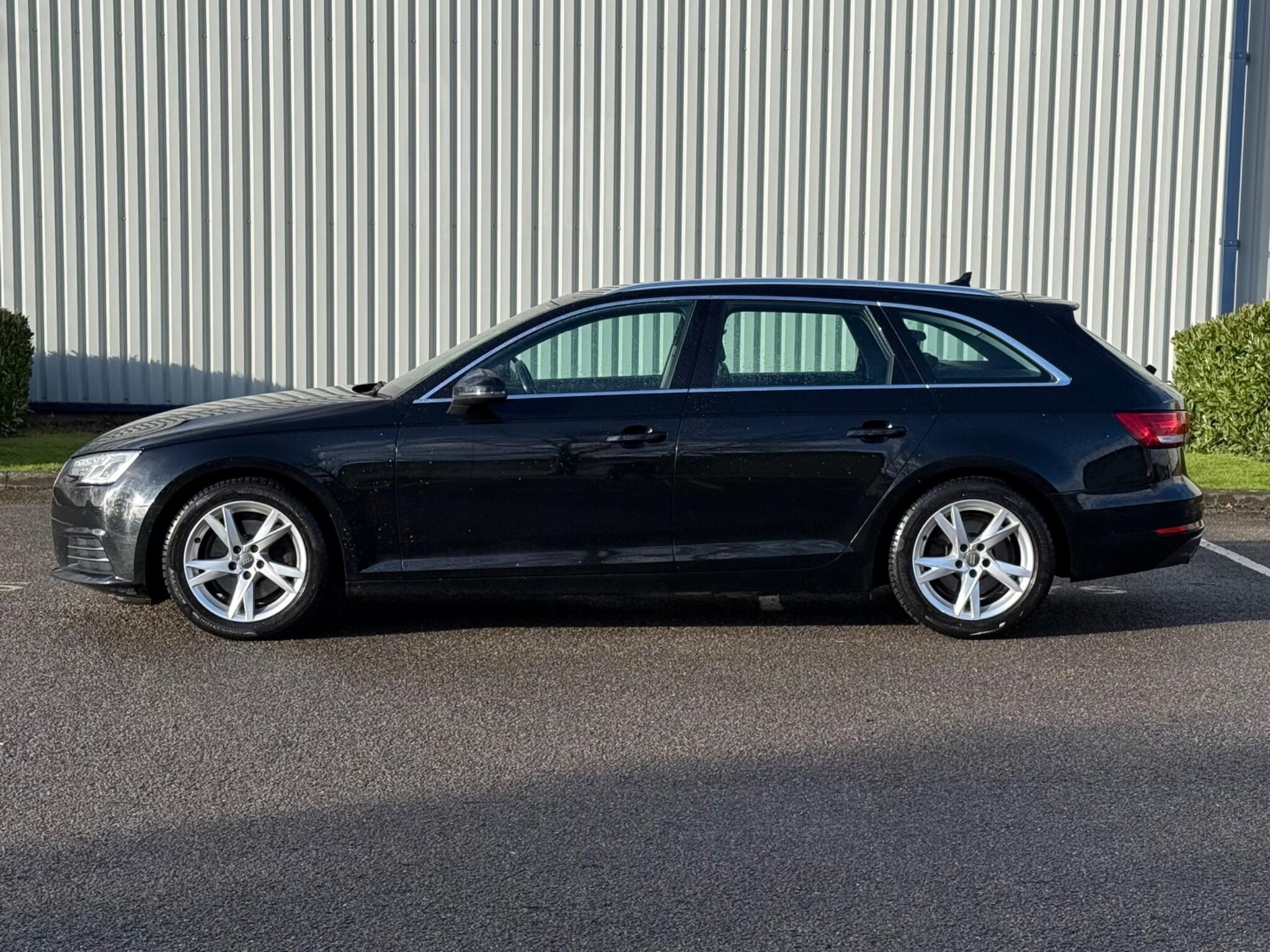 Audi A4 Avant - Image 12