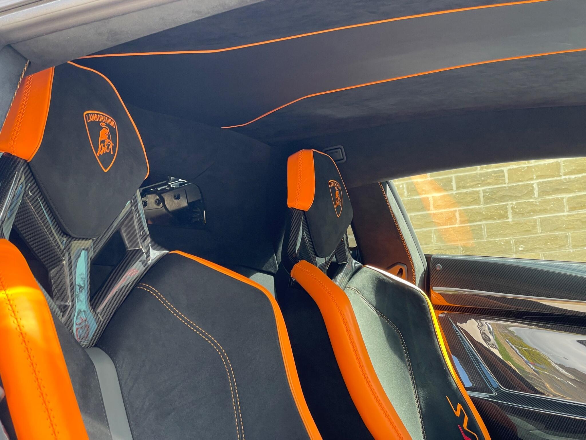 Lamborghini Aventador - Image 10