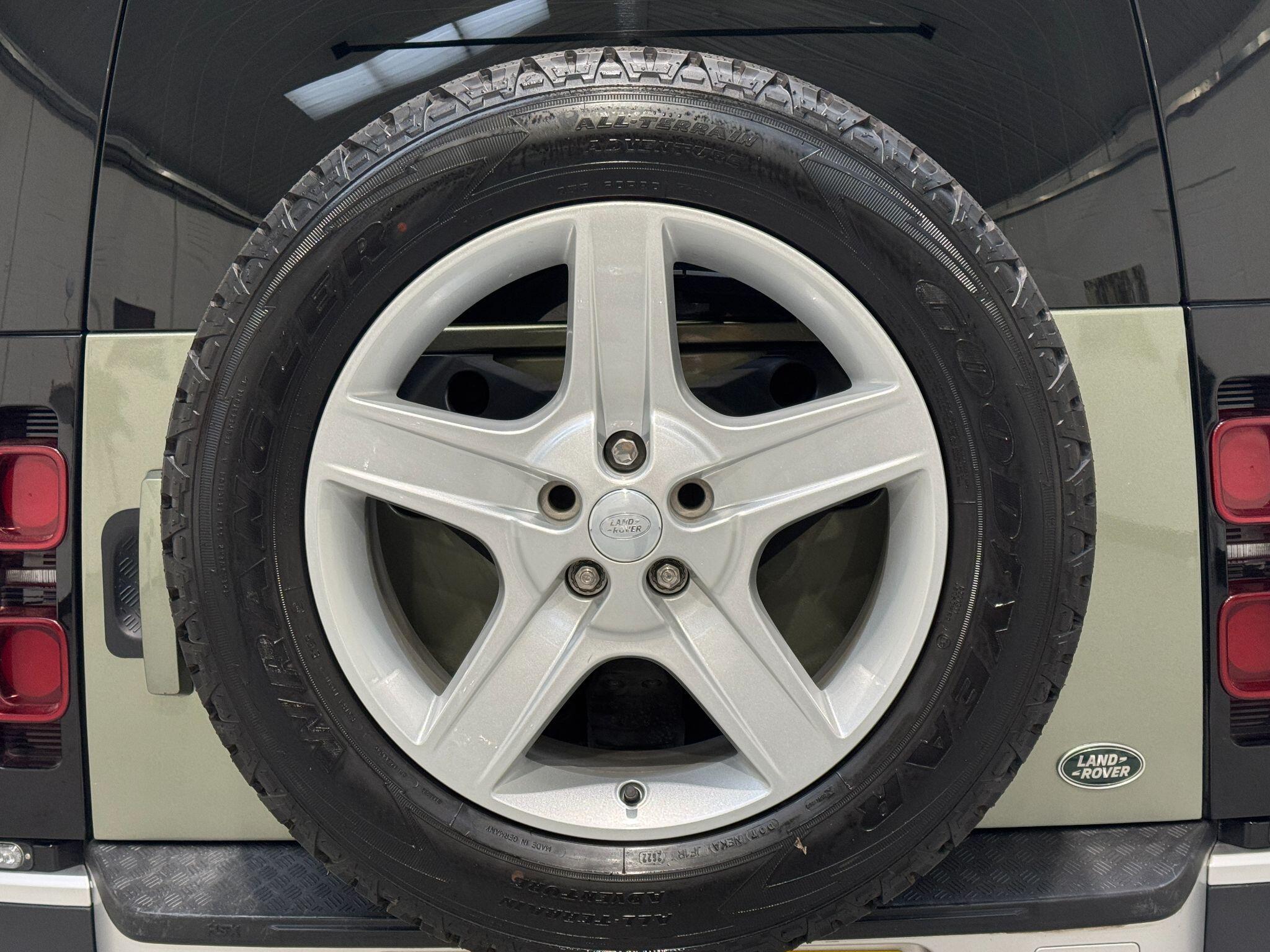 Land Rover Defender 110 - Image 28