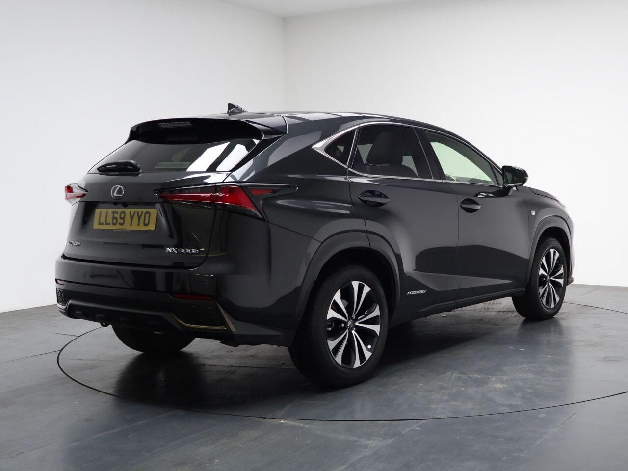 Lexus NX - Image 12
