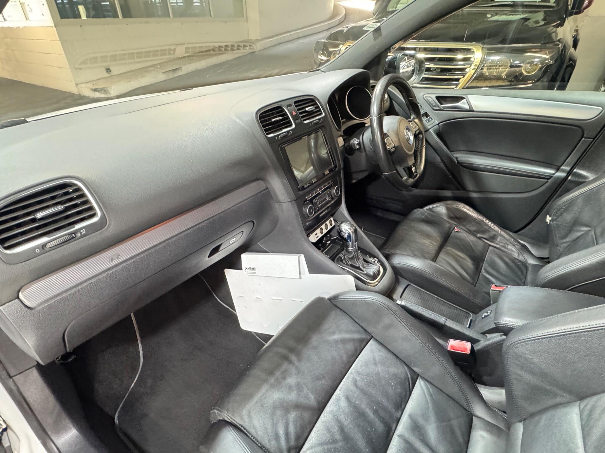 Volkswagen Golf - Image 10