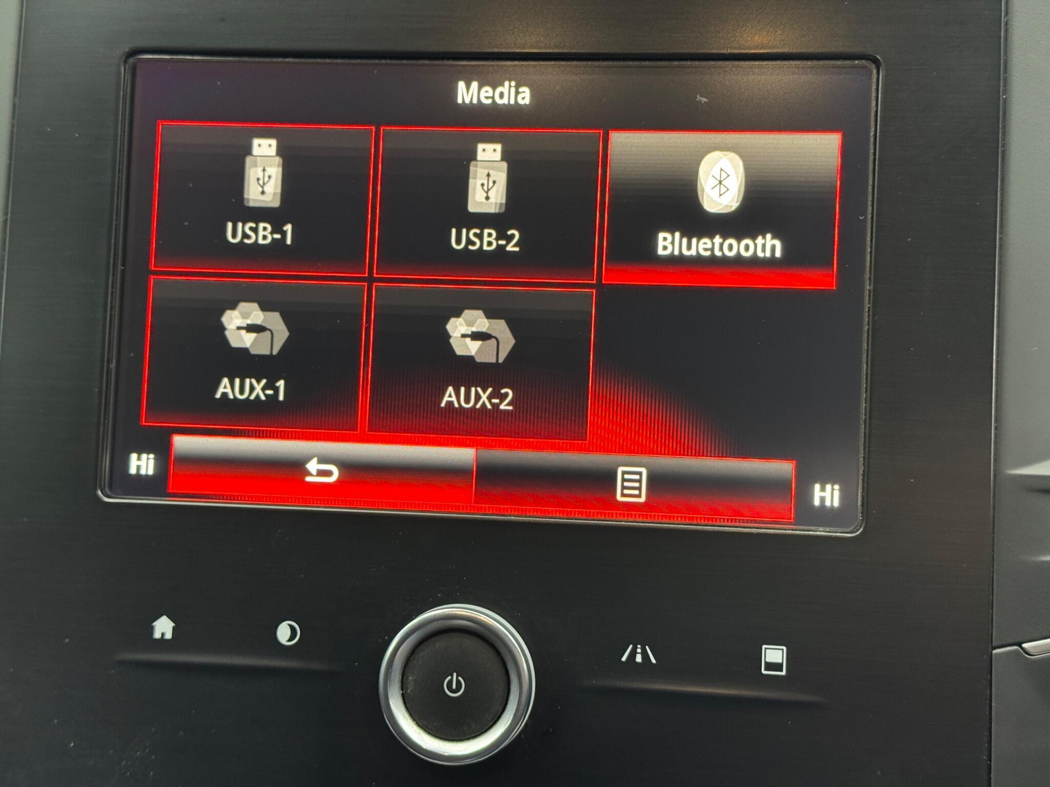 Renault Megane - Image 34