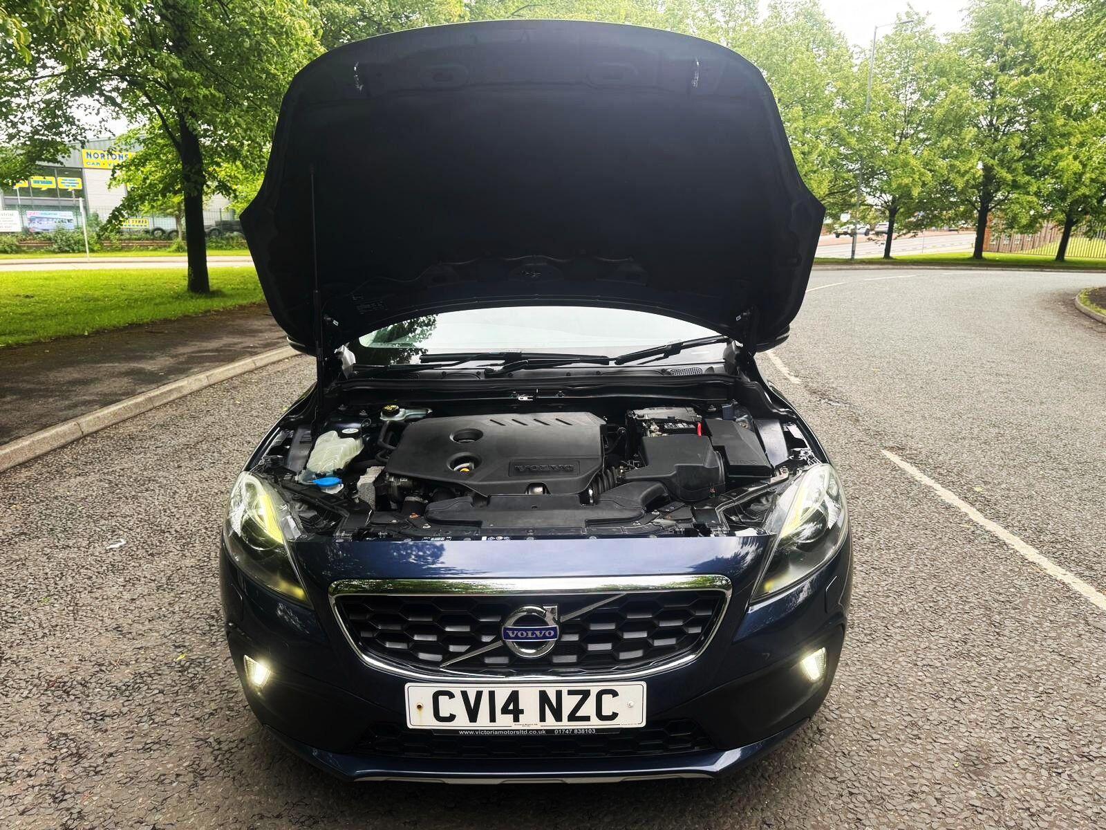 Volvo V40 CROSS COUNTRY - Image 13