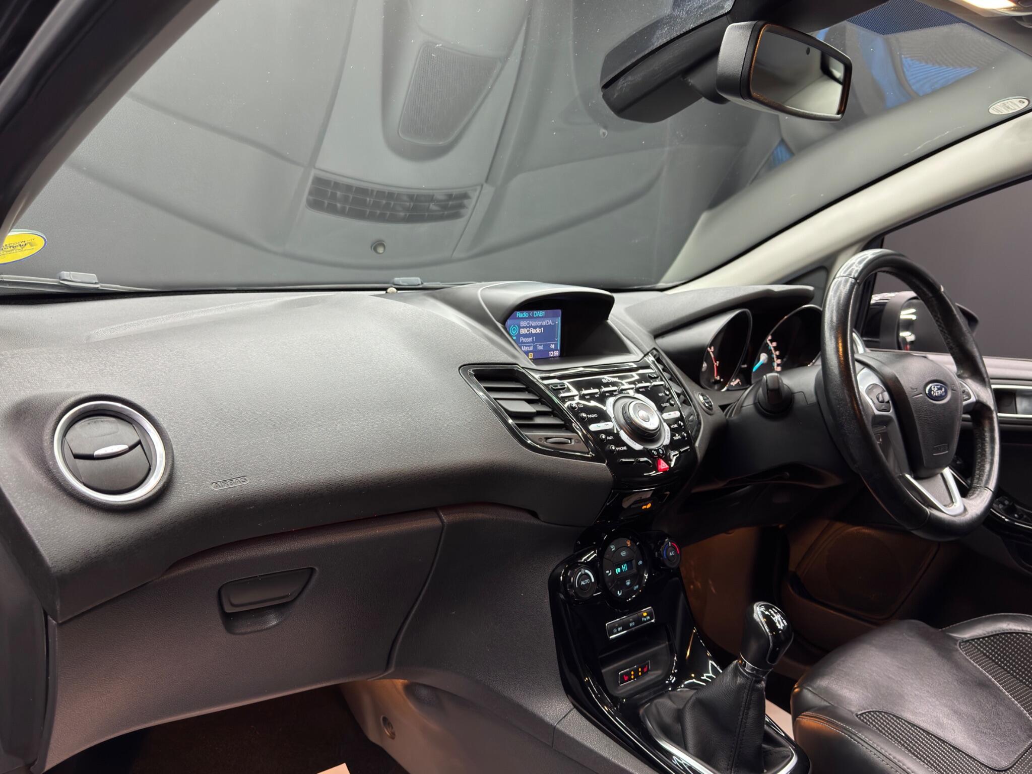 Ford Fiesta - Image 11