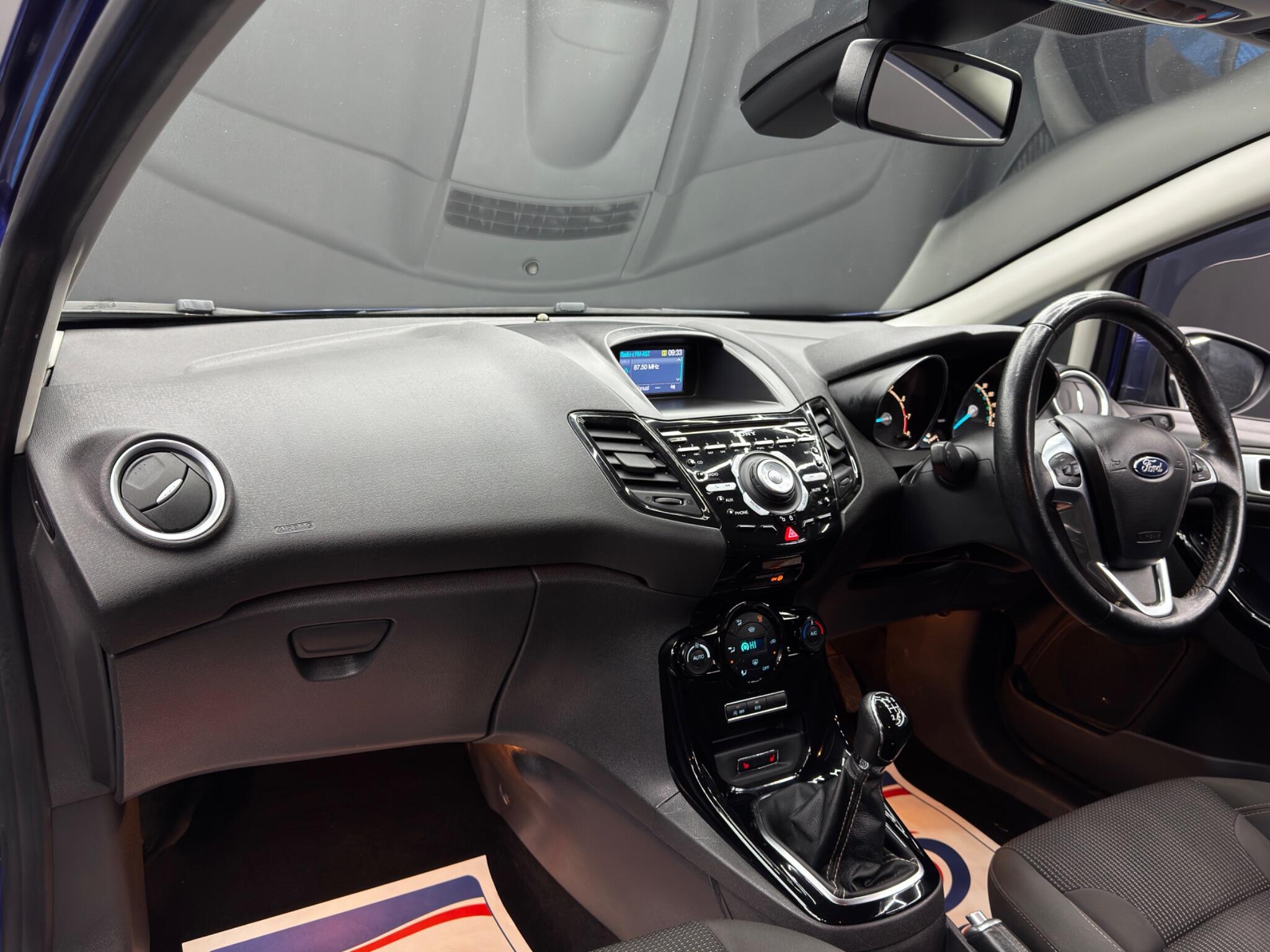 Ford Fiesta - Image 11