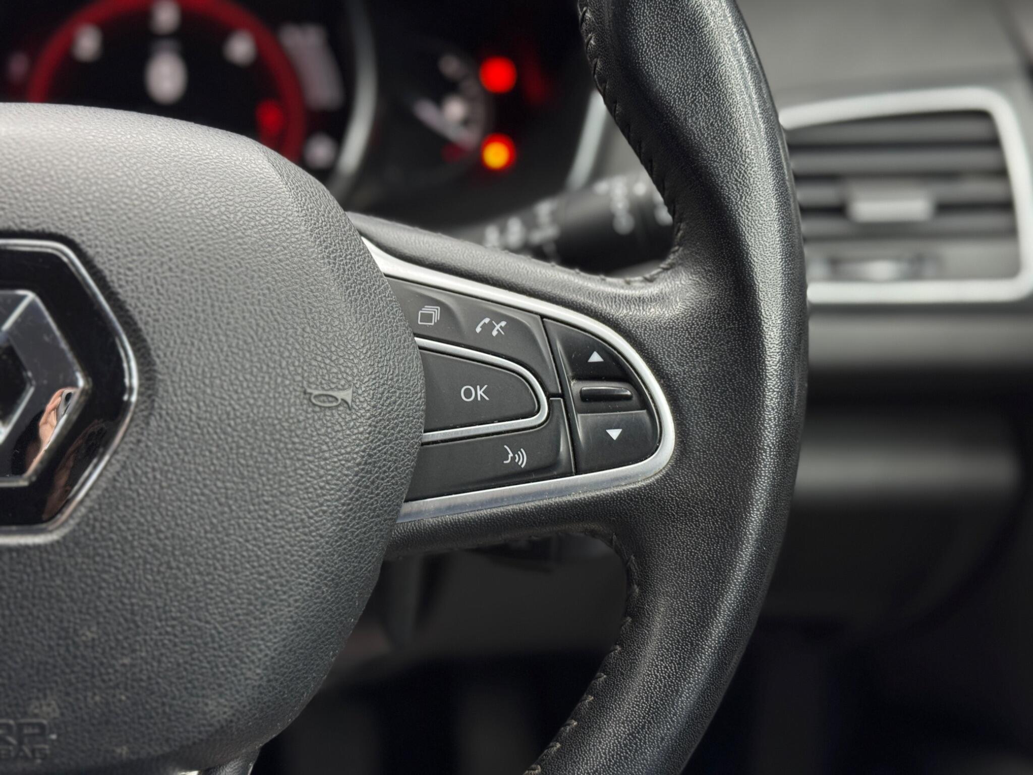 Renault Megane - Image 21