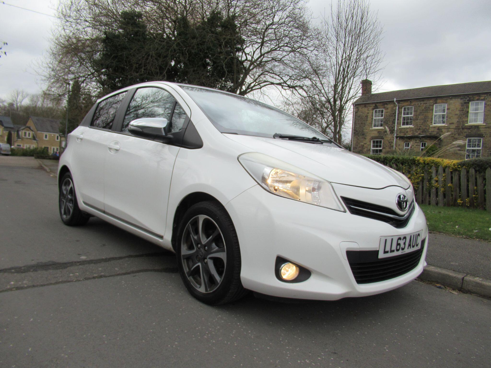 Toyota Yaris - Image 2
