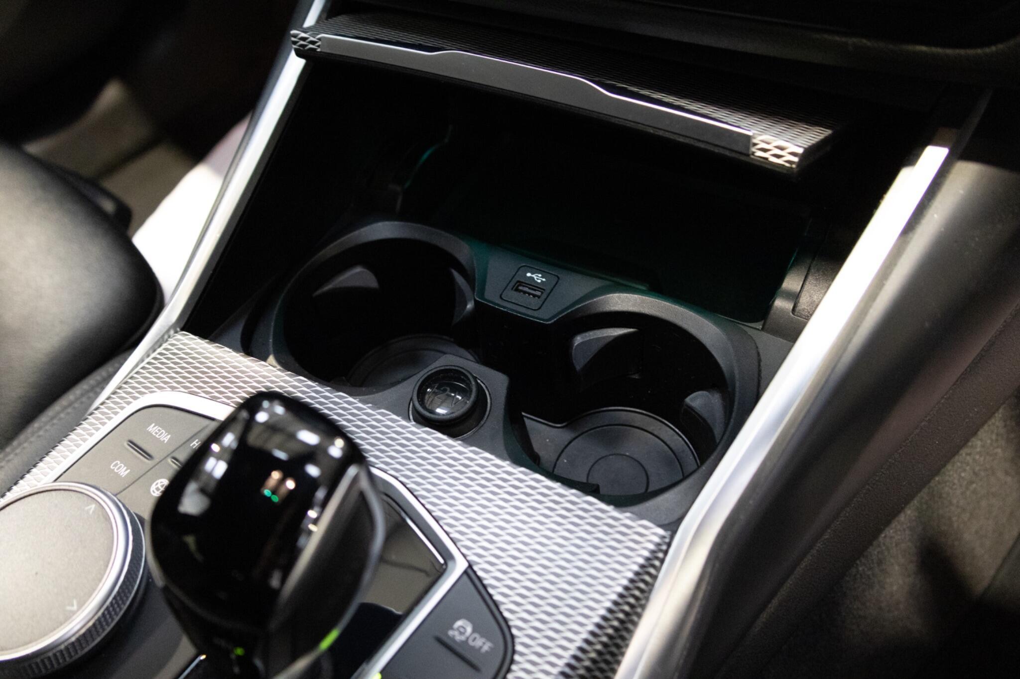 BMW 3 Series - Image 31