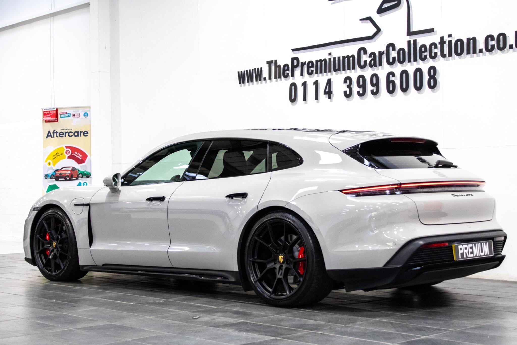 Porsche Taycan - Image 4