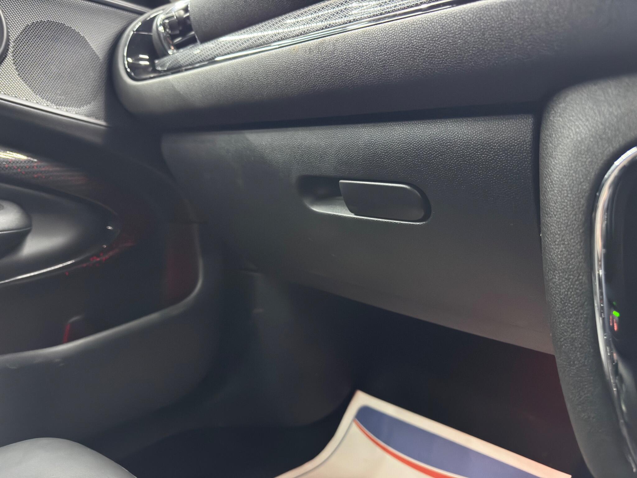 MINI Clubman - Image 35