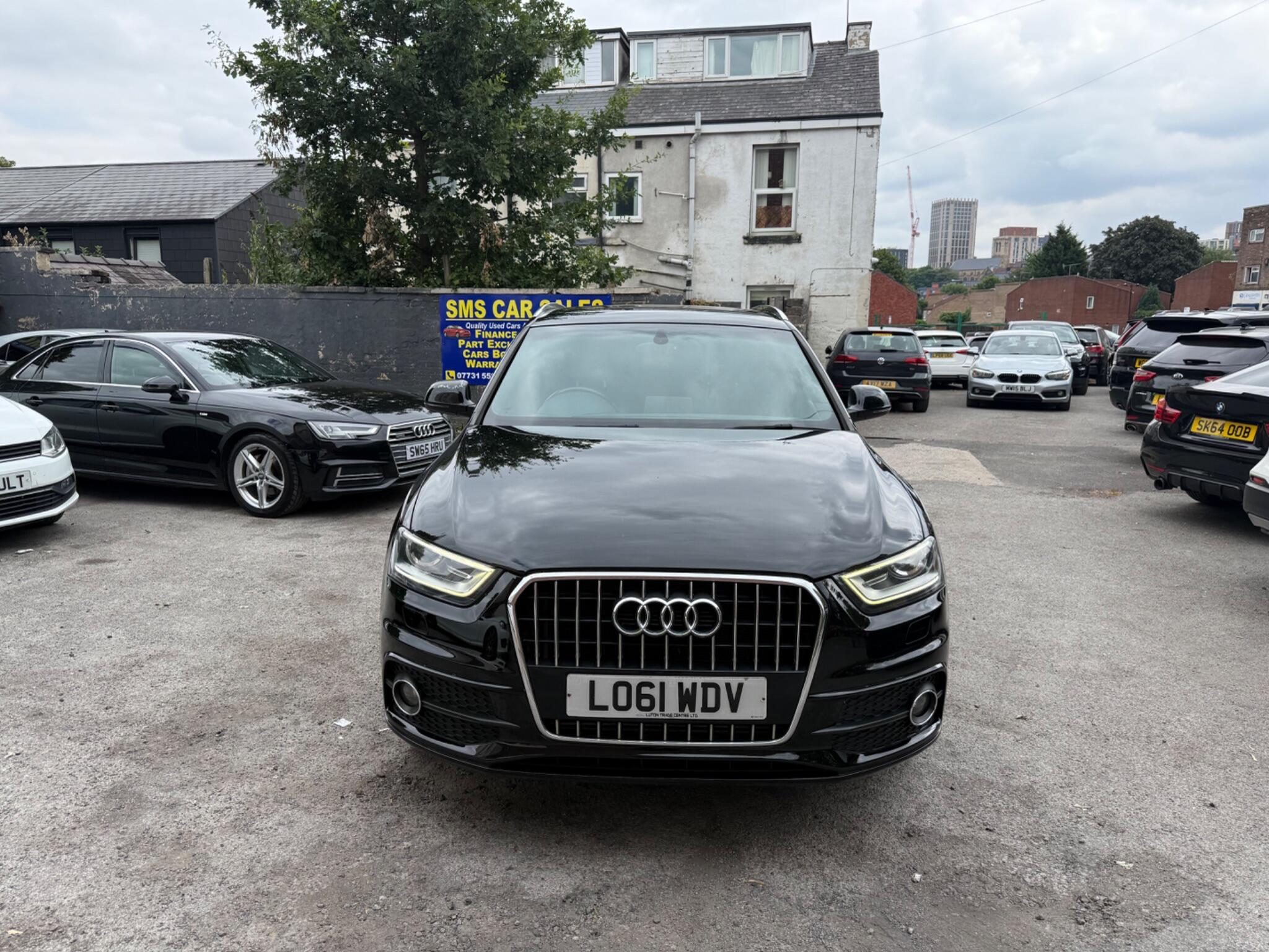 Audi Q3 - Image 2