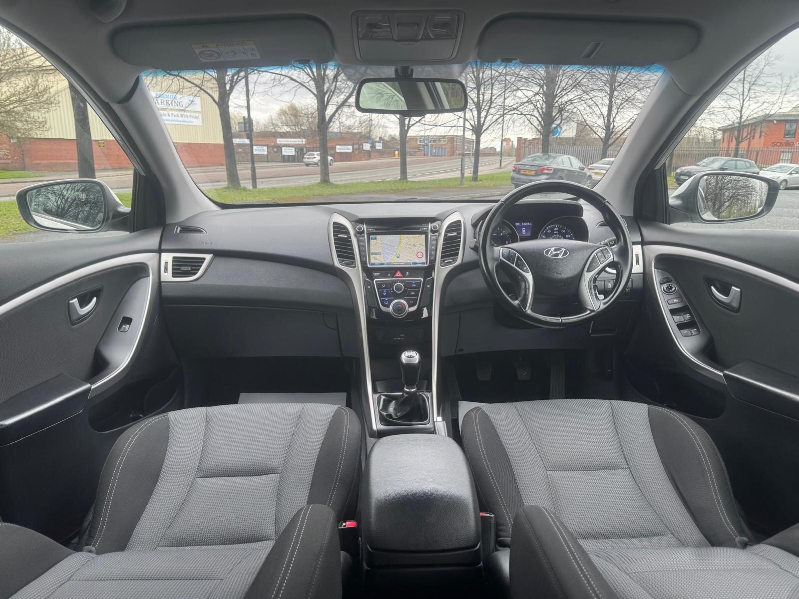 Hyundai i30 - Image 19