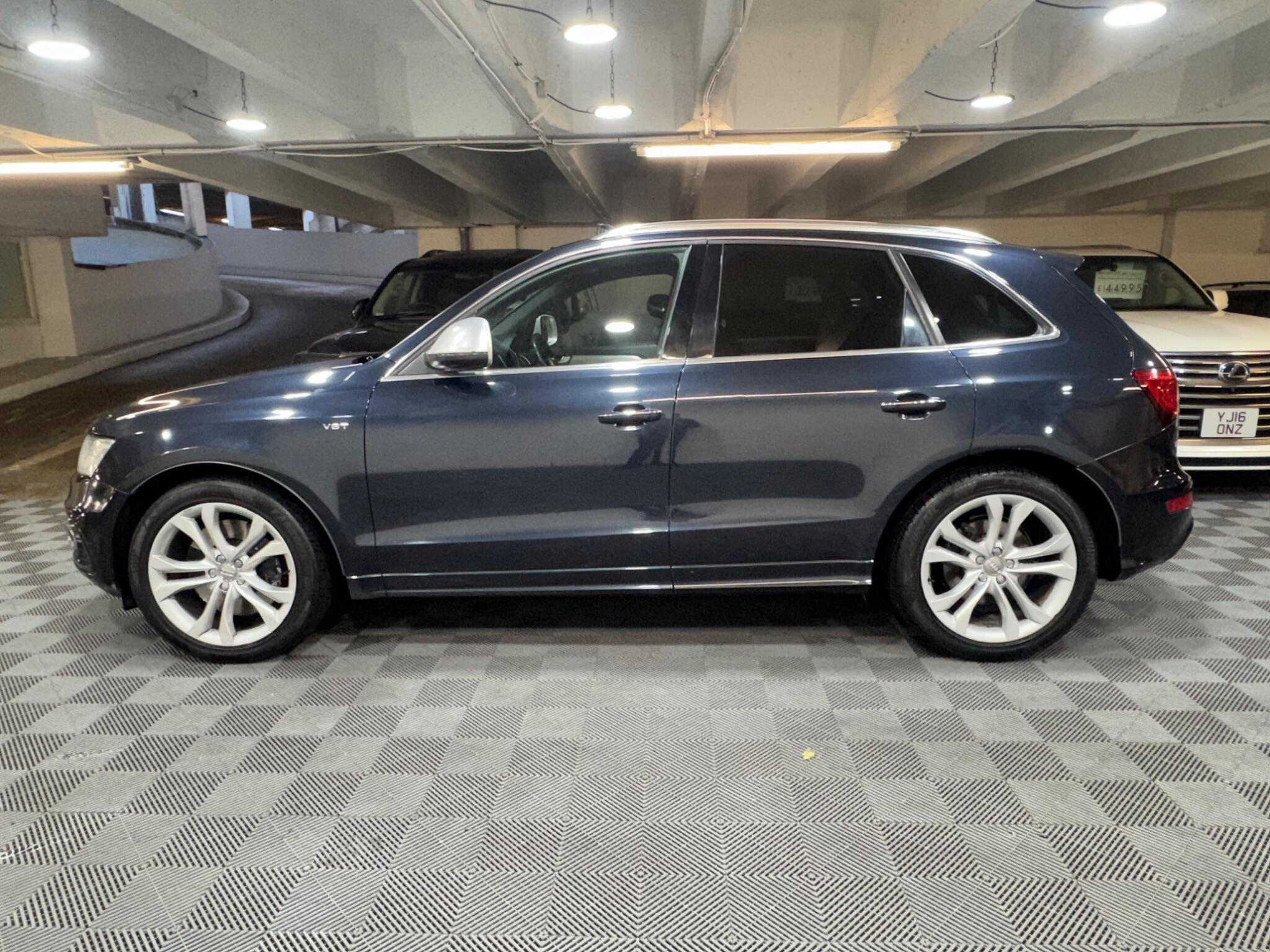 Audi SQ5 - Image 2
