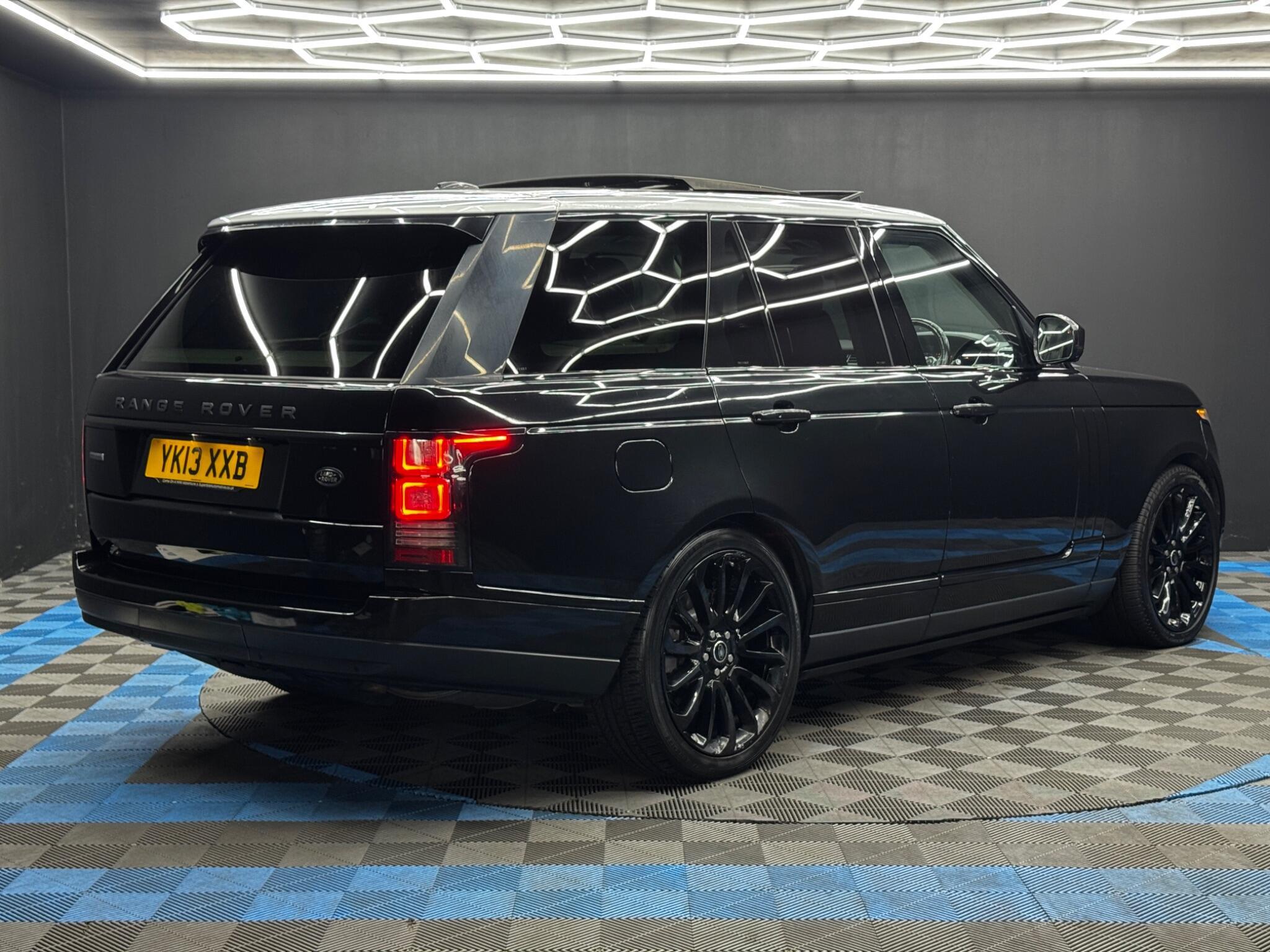 Land Rover Range Rover - Image 5