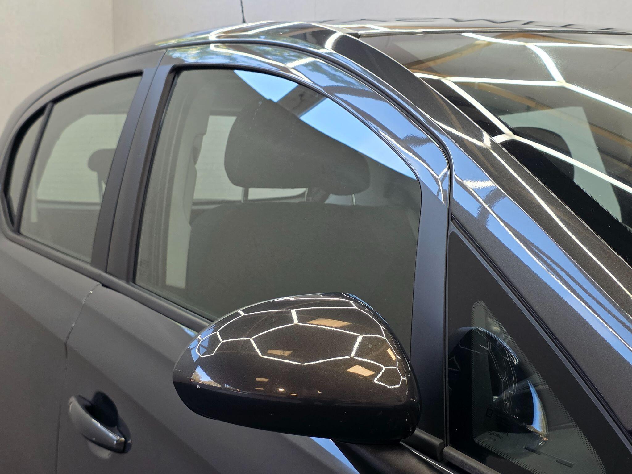 Vauxhall Corsa - Image 11