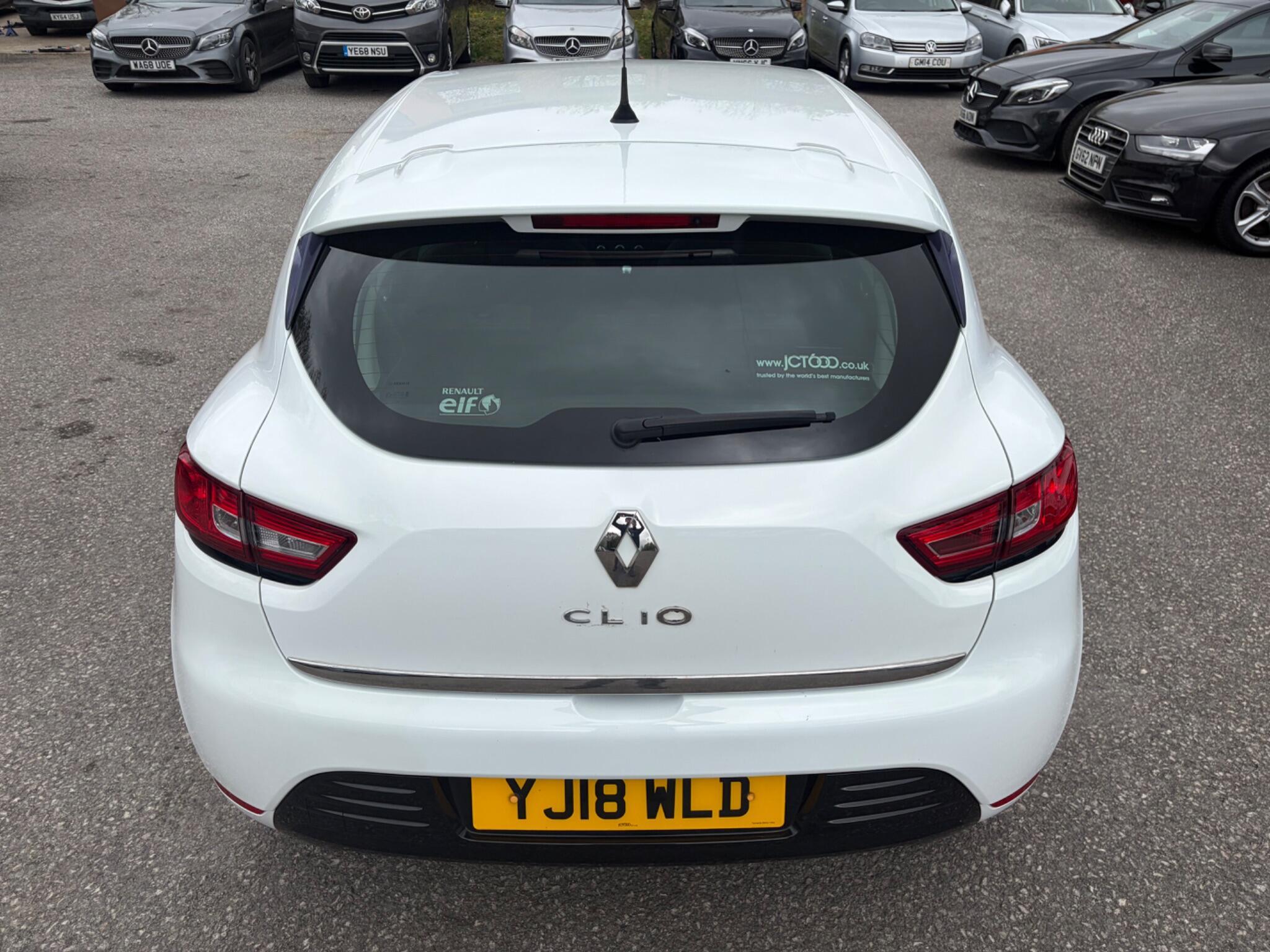 Renault Clio - Image 12