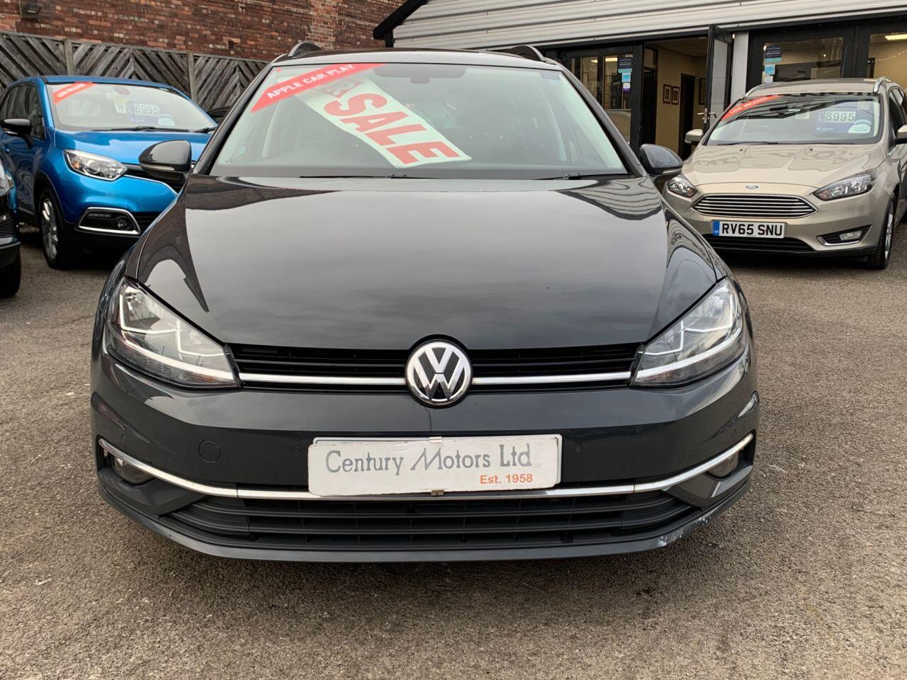 Volkswagen Golf - Image 13