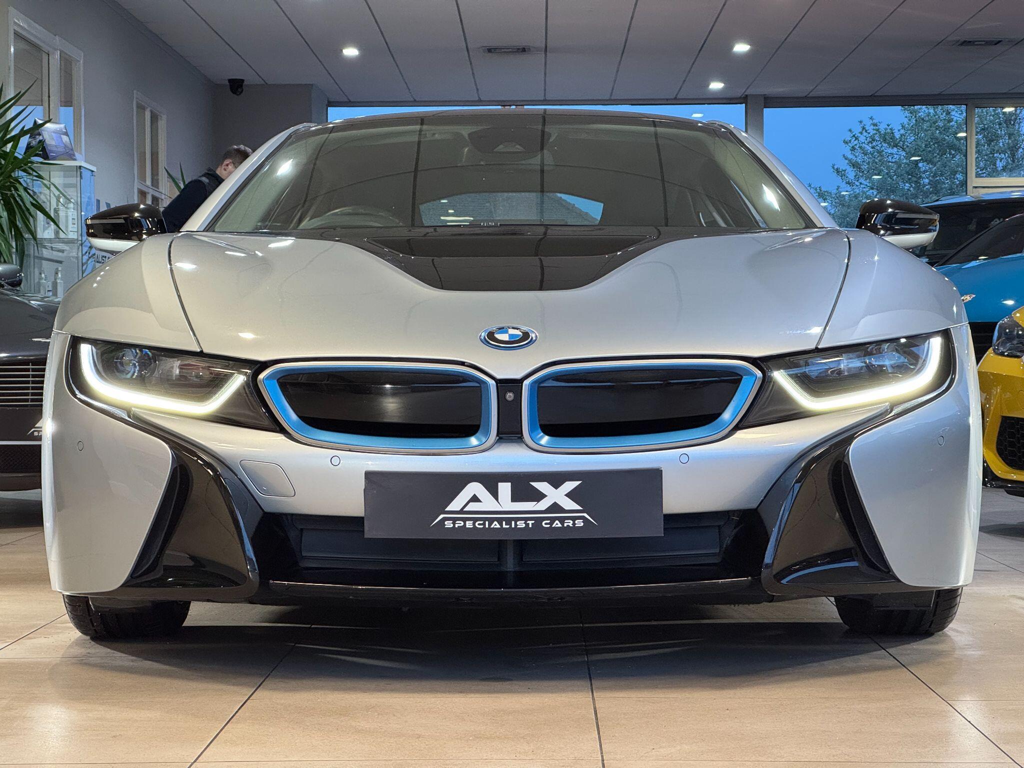 BMW i8 - Image 8