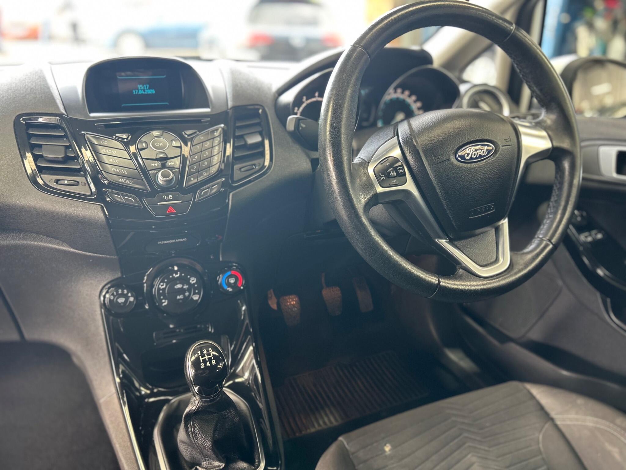 Ford Fiesta - Image 21