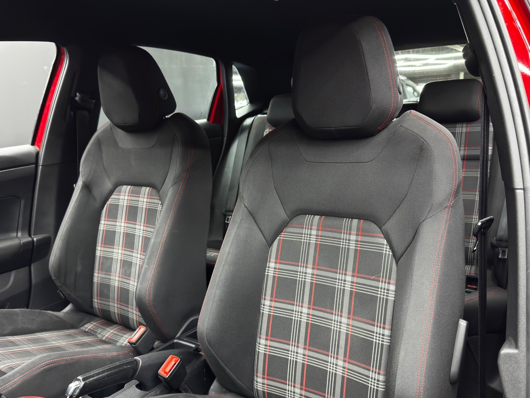 Volkswagen Polo - Image 13