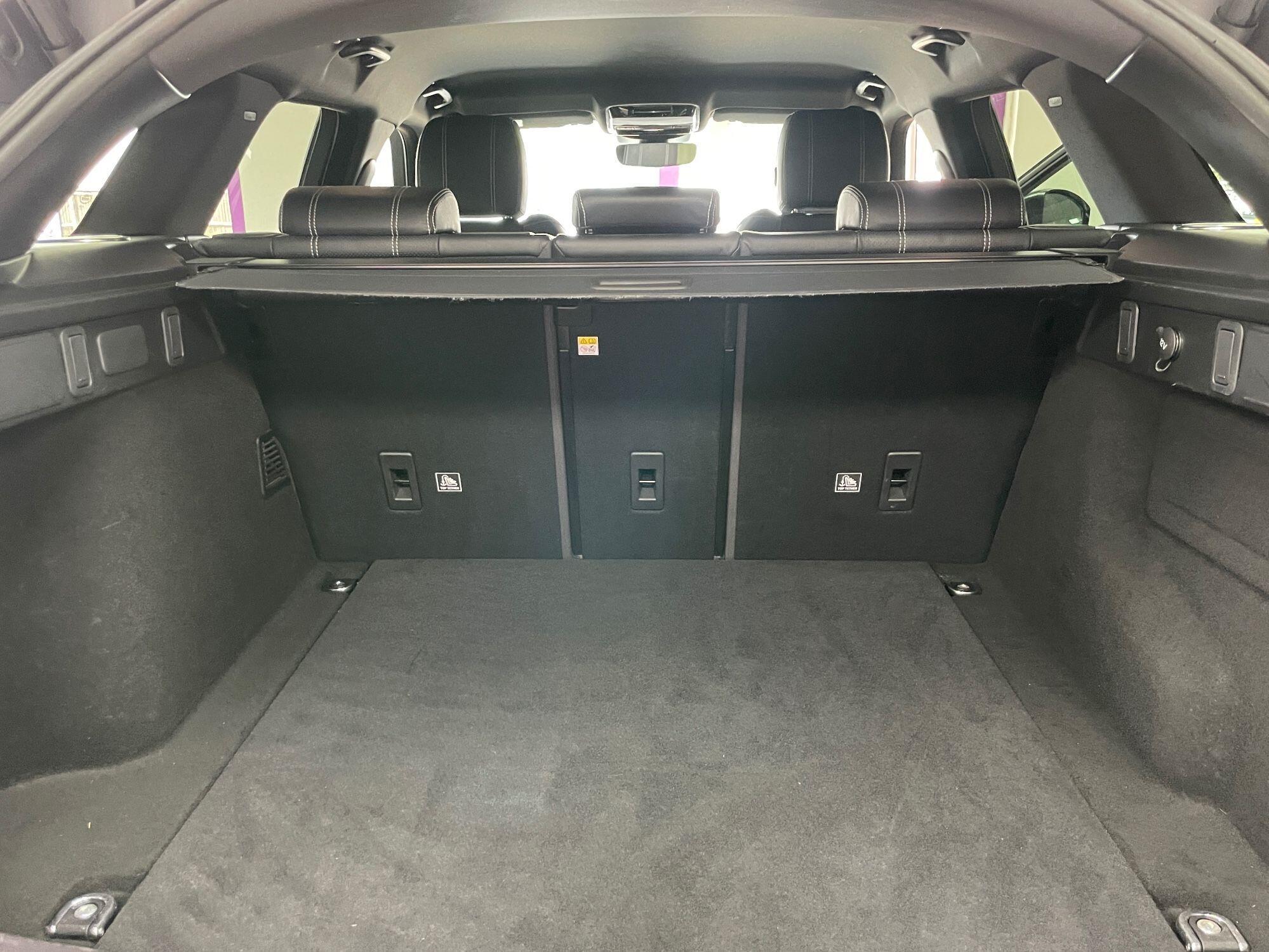 Land Rover Range Rover Velar - Image 17