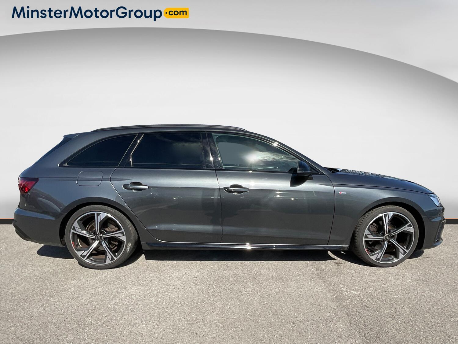 Audi A4 - Image 2
