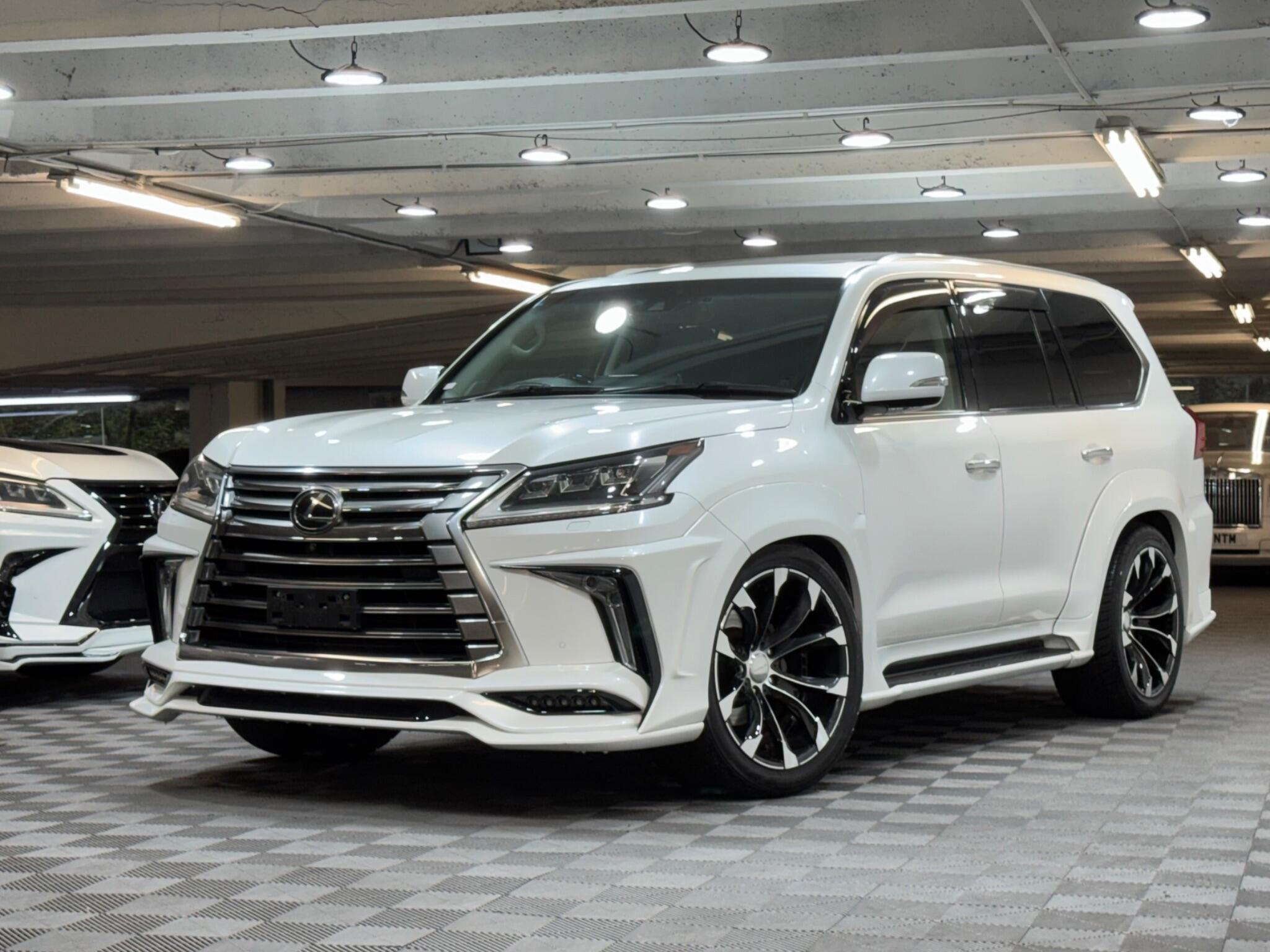 Lexus LX - Image 22