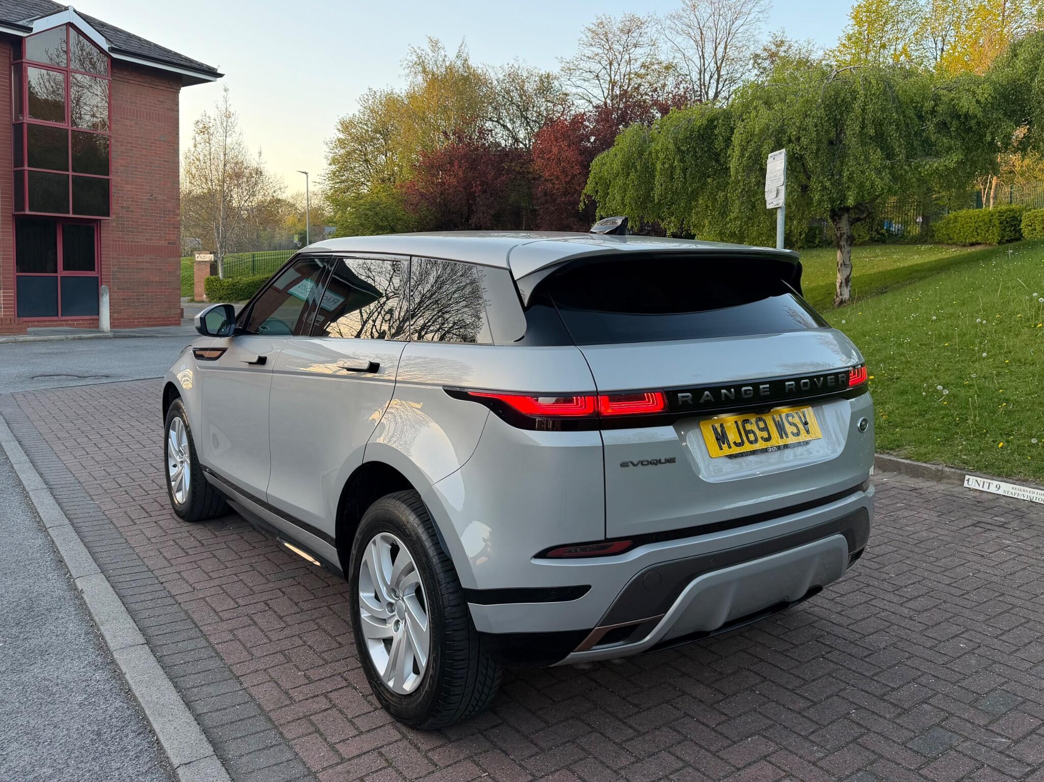 Land Rover Range Rover Evoque - Image 13