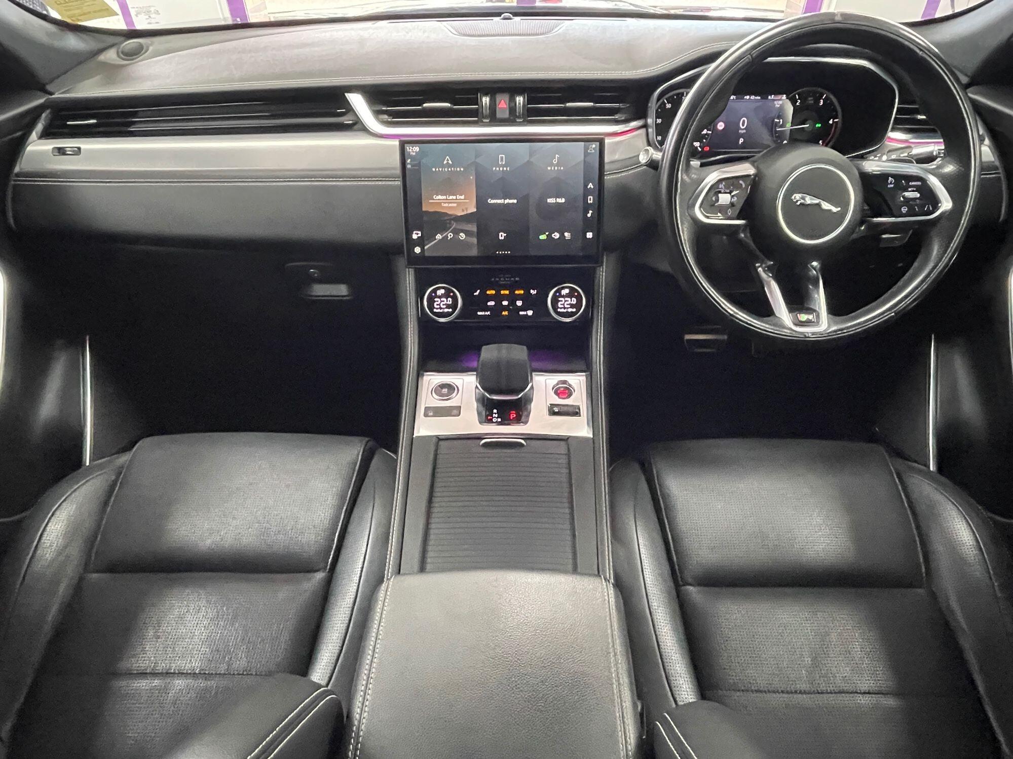 Jaguar F-Pace - Image 2