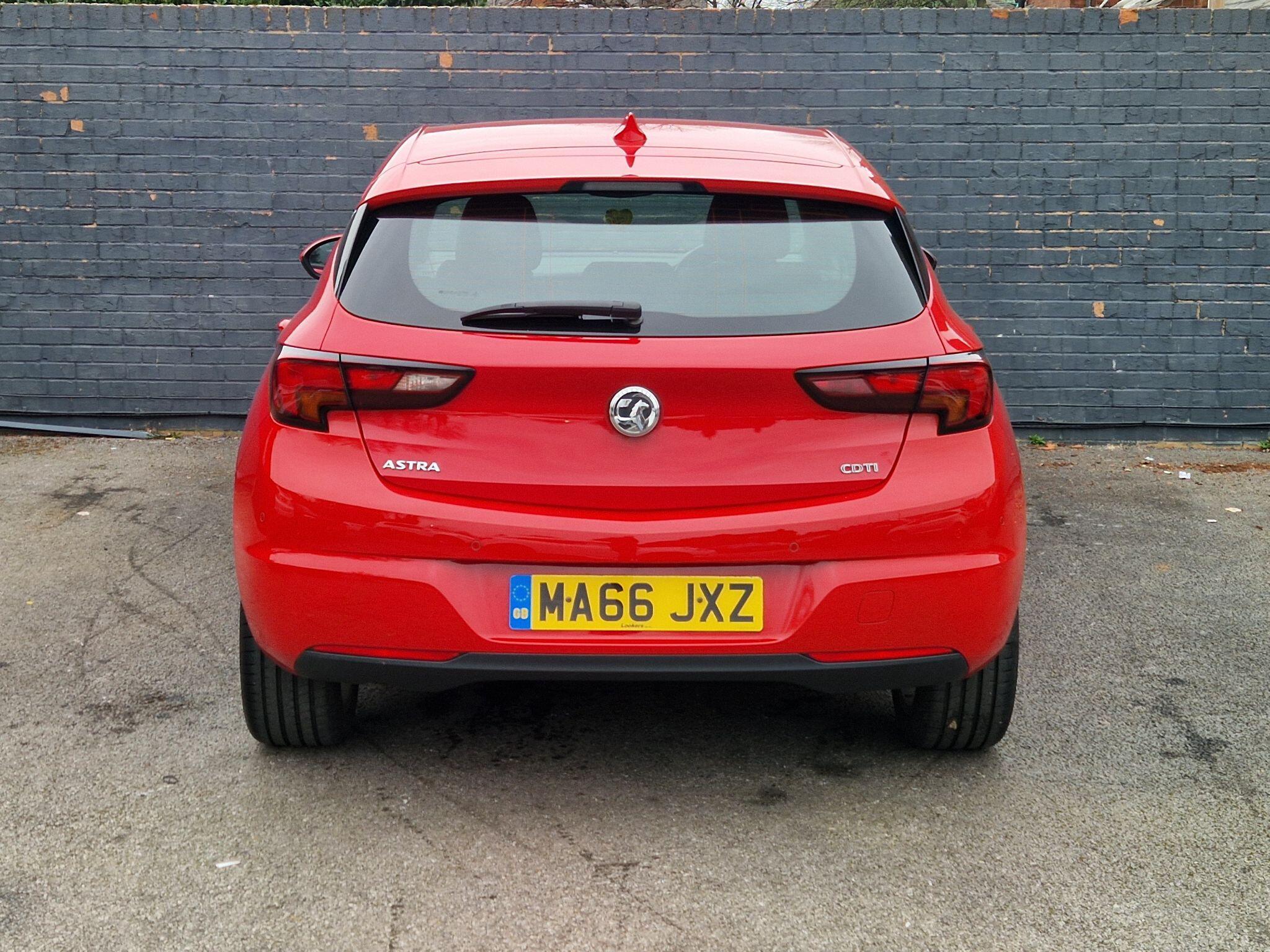 Vauxhall Astra - Image 9