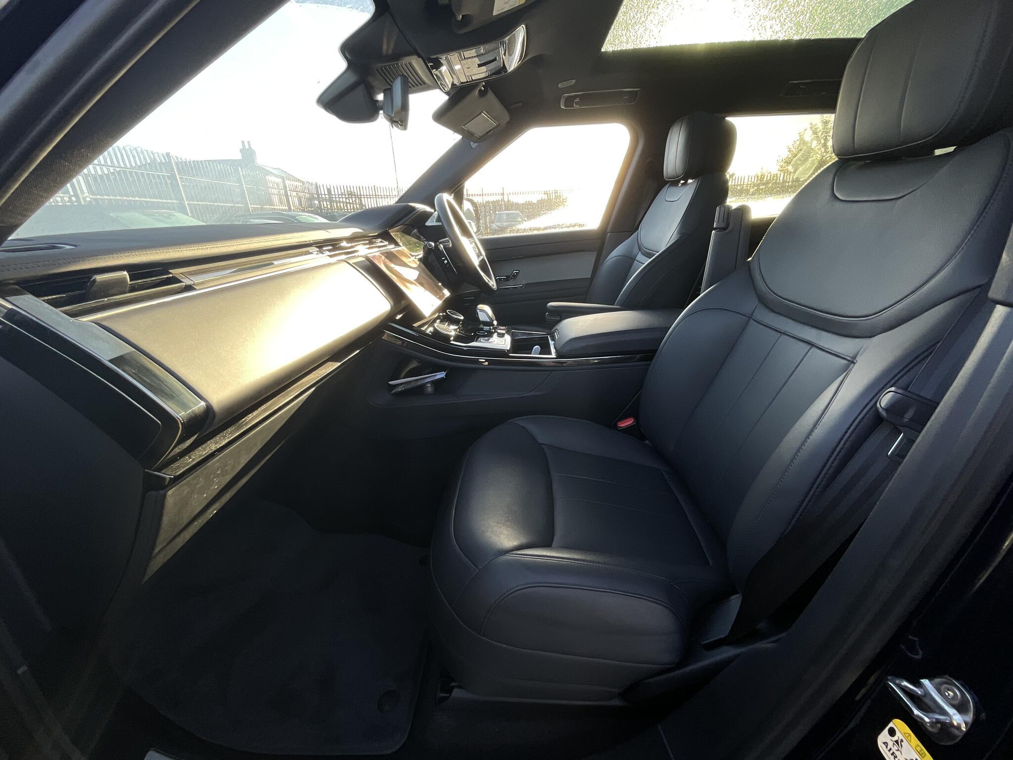 Land Rover RANGE ROVER SPORT - Image 16