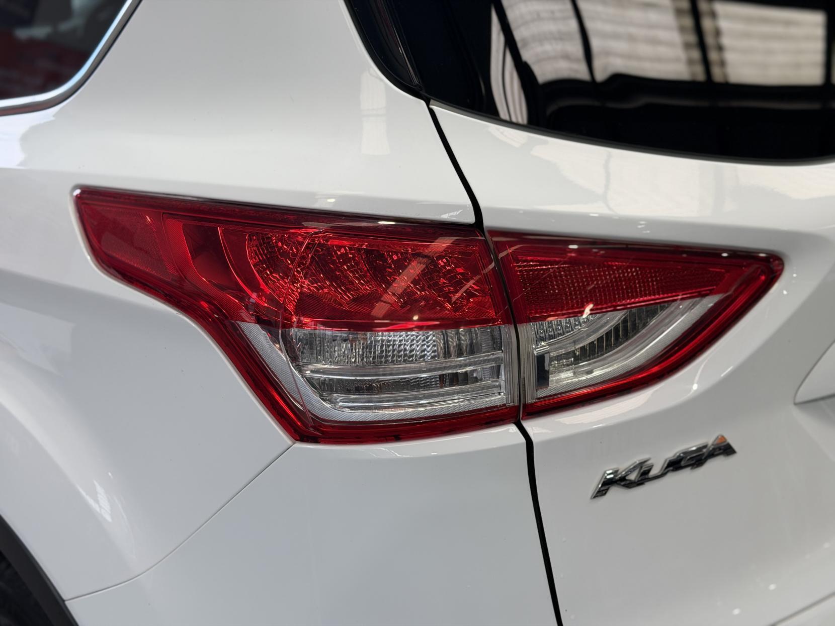 Ford Kuga - Image 12