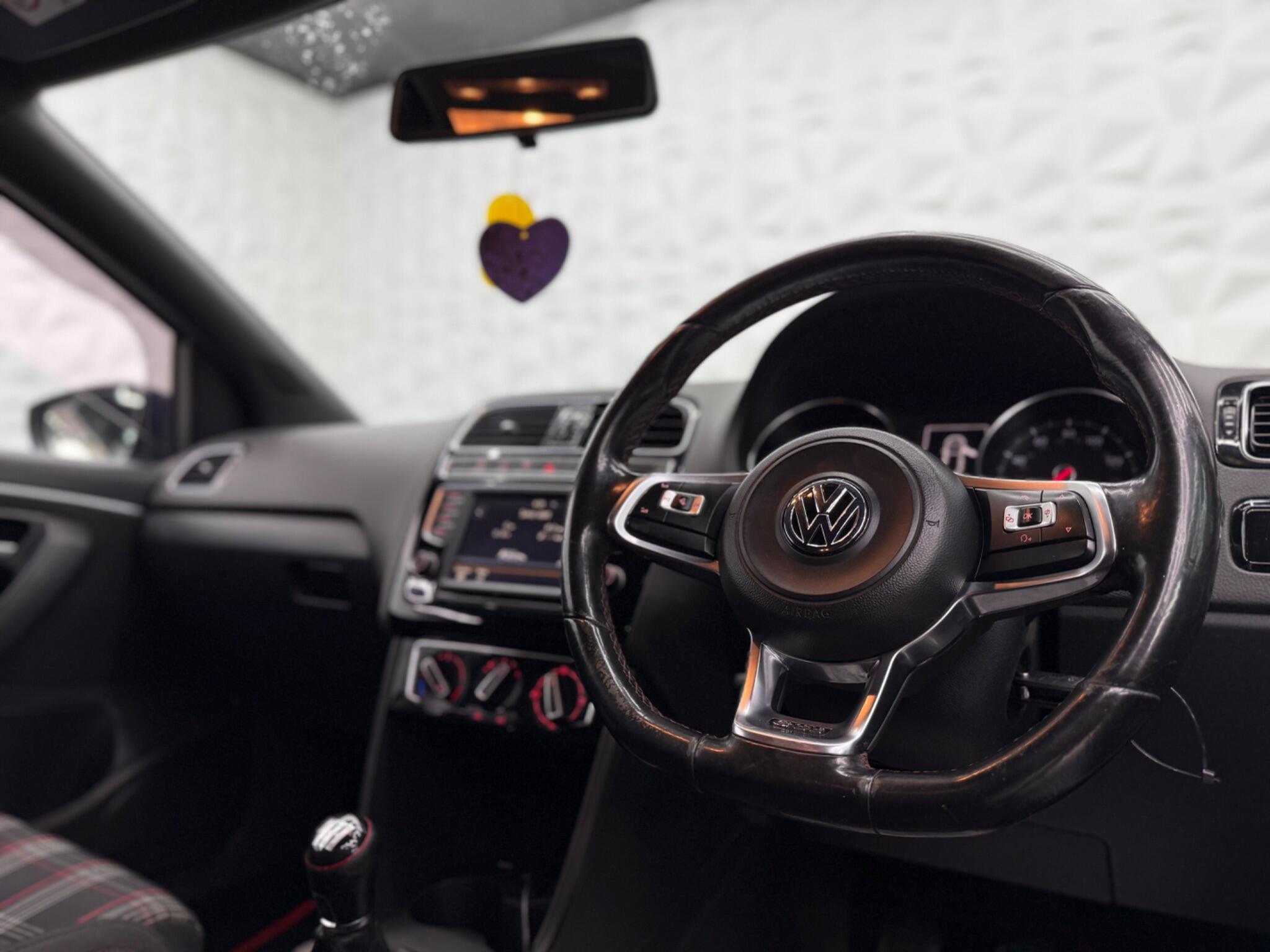 Volkswagen Polo - Image 18