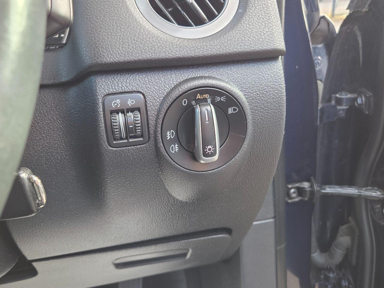 Volkswagen Tiguan - Image 25