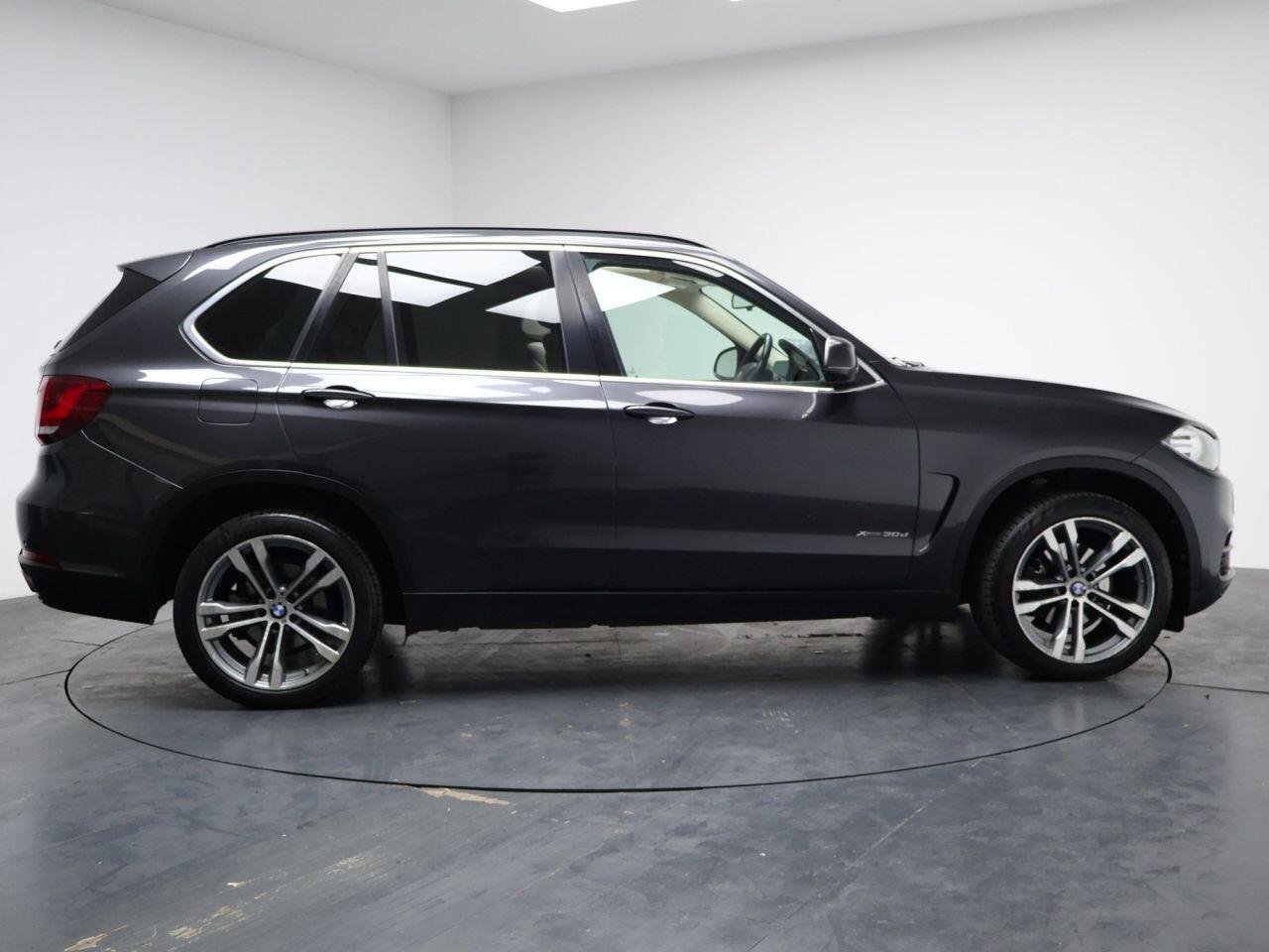 BMW X5 - Image 21