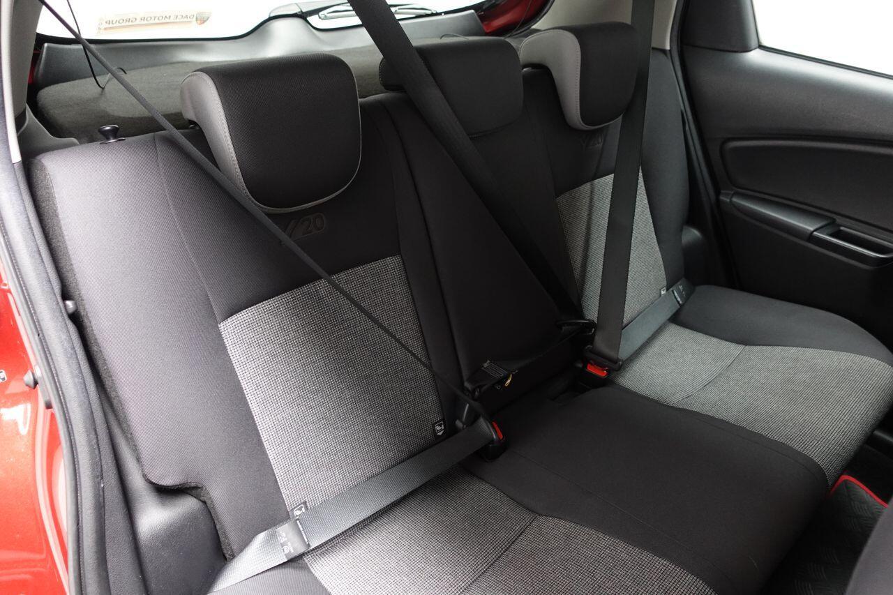 Toyota Yaris - Image 18