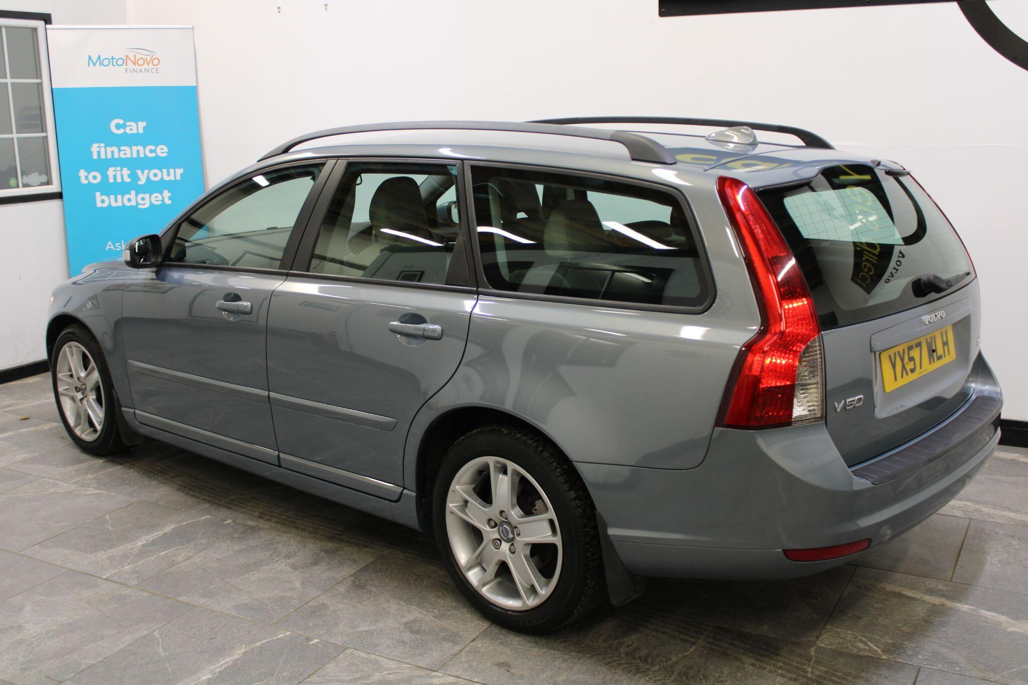 Volvo V50 - Image 20