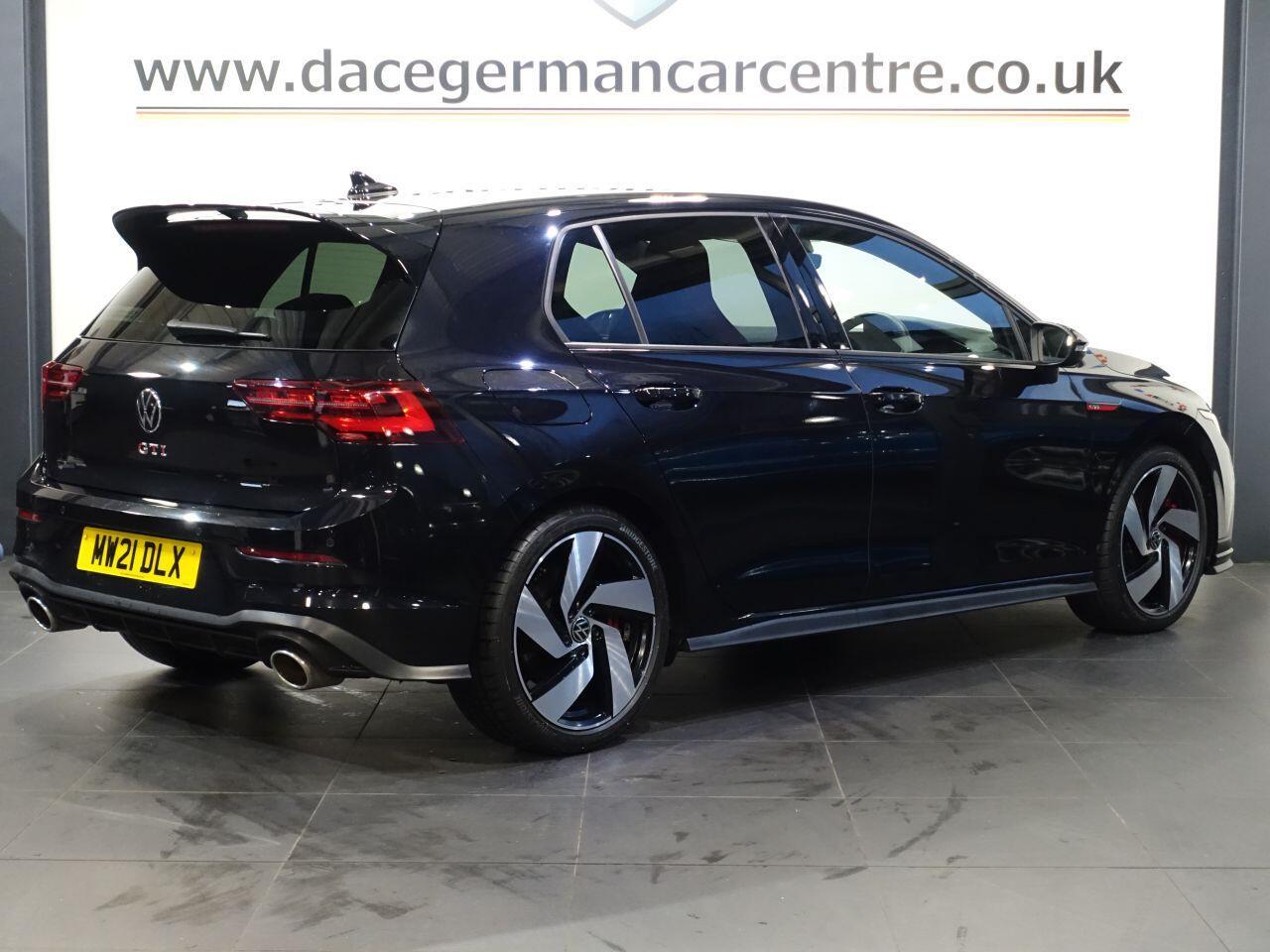 Volkswagen Golf - Image 8