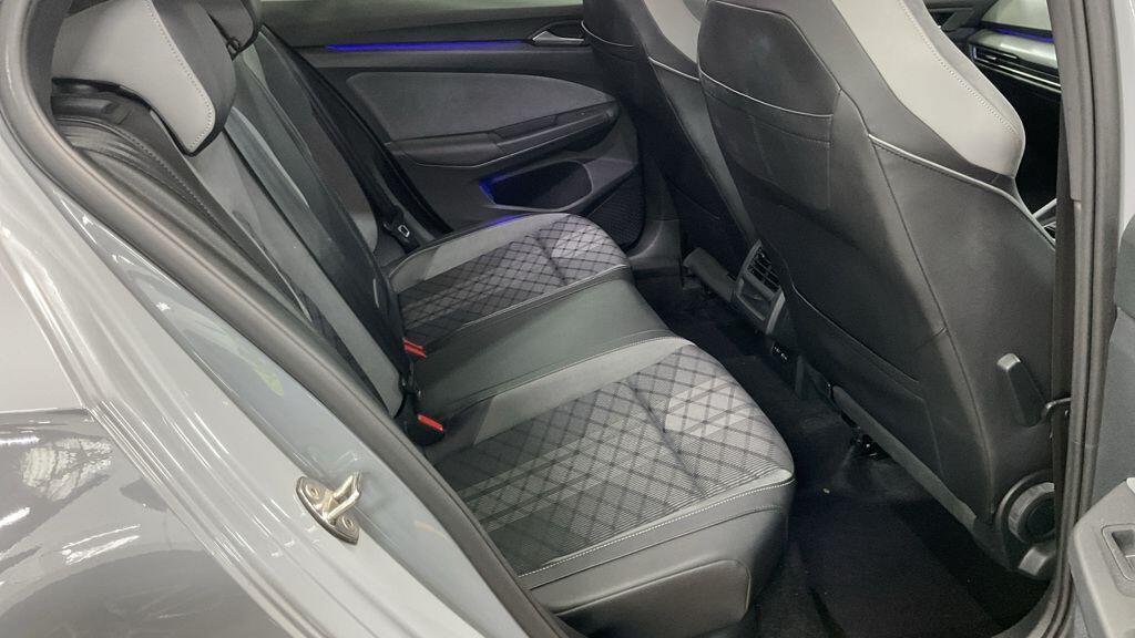 Volkswagen Golf - Image 6