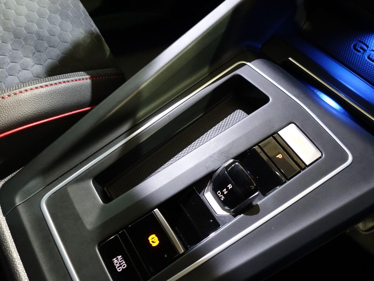 Volkswagen Golf - Image 29