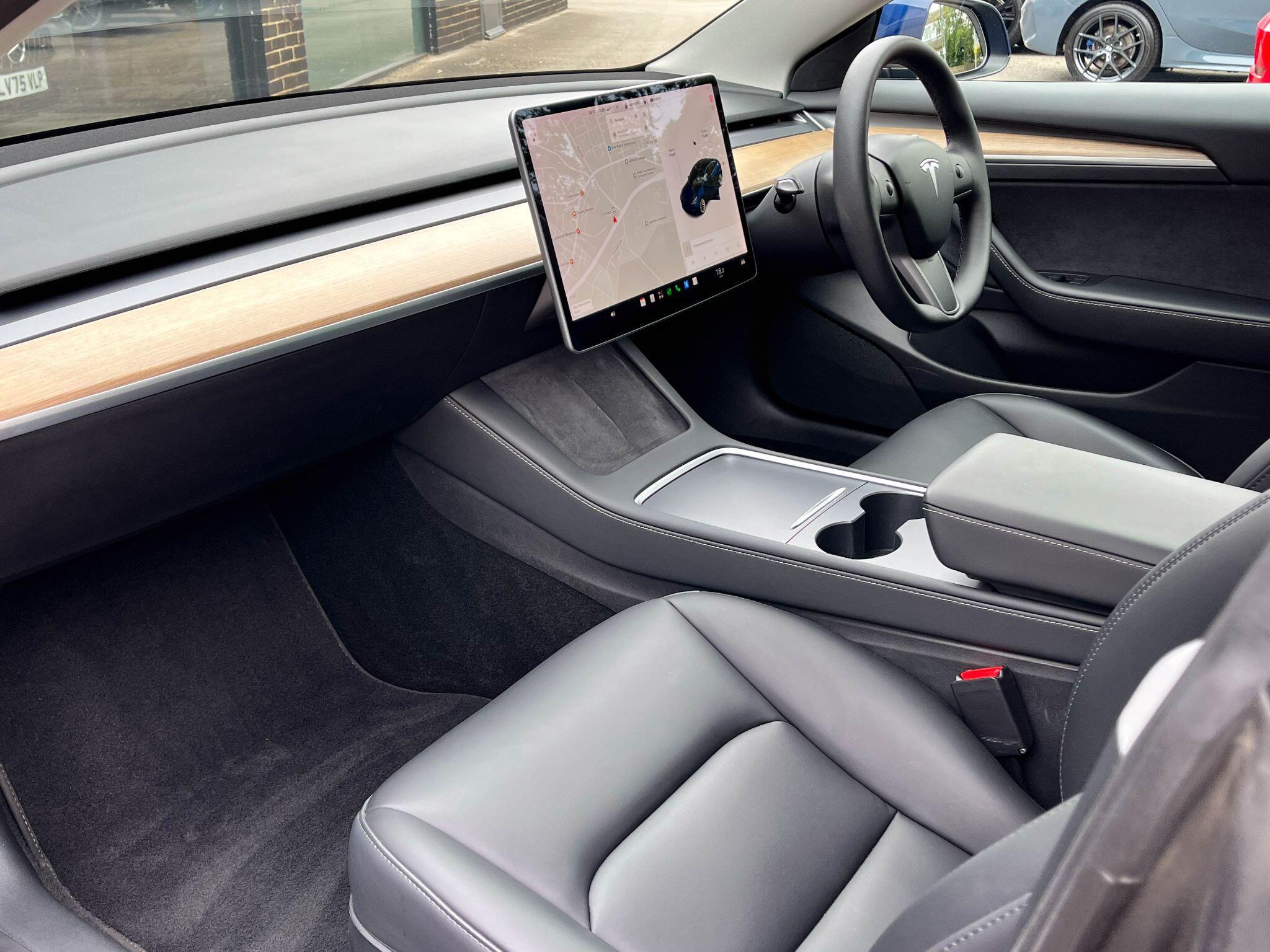 Tesla Model 3 - Image 6