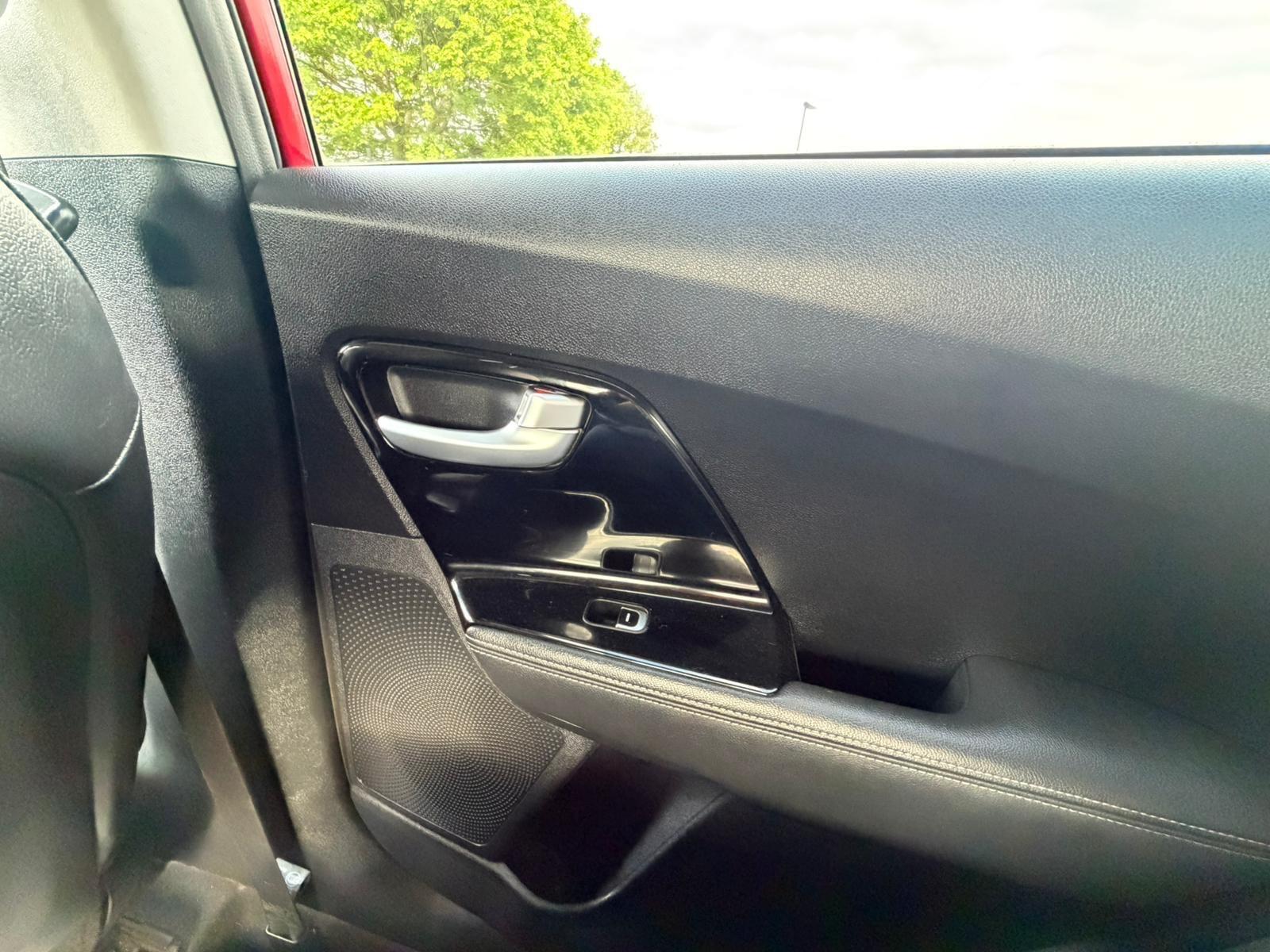 Kia Niro - Image 21