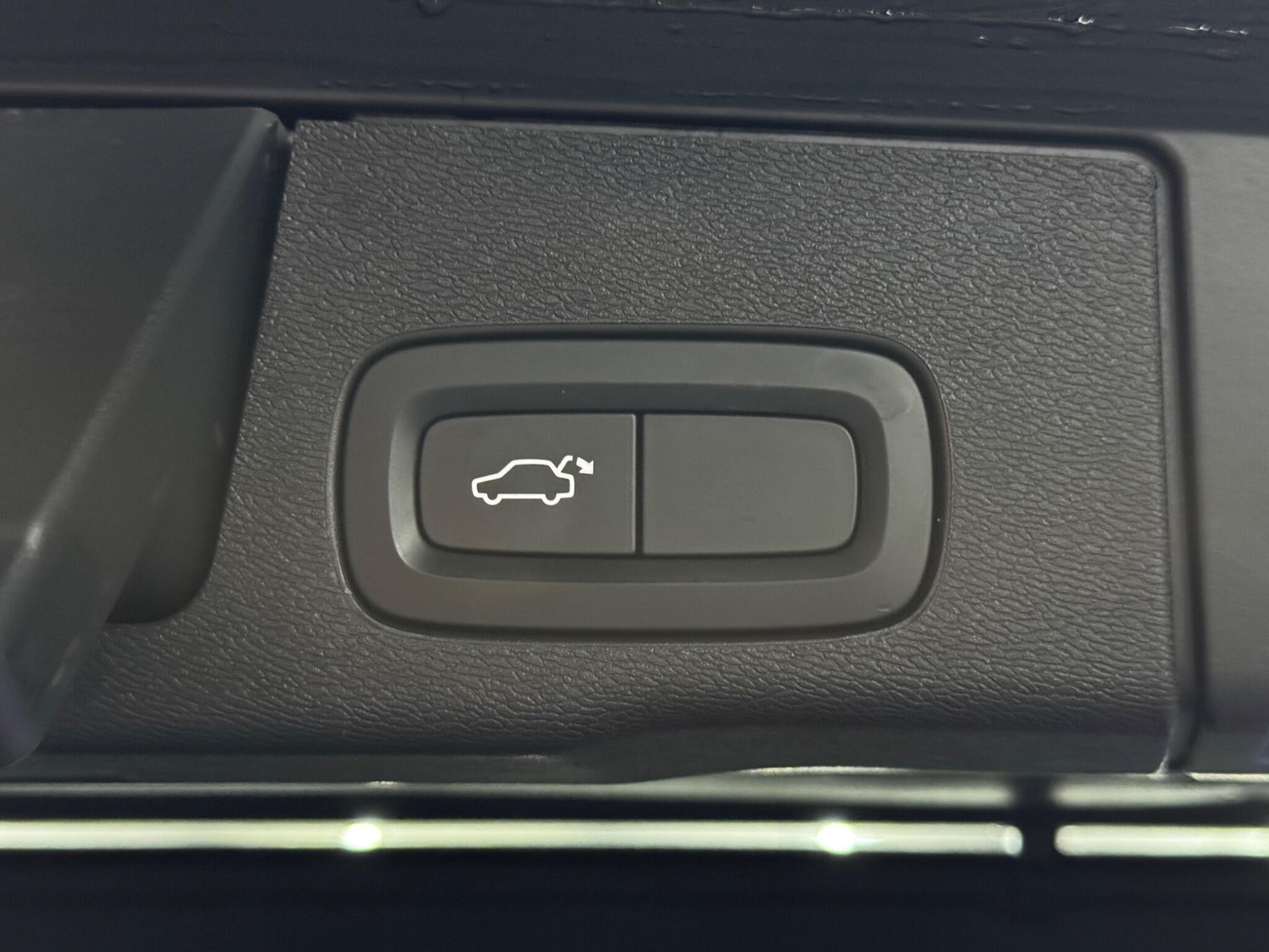 Volvo XC60 - Image 43