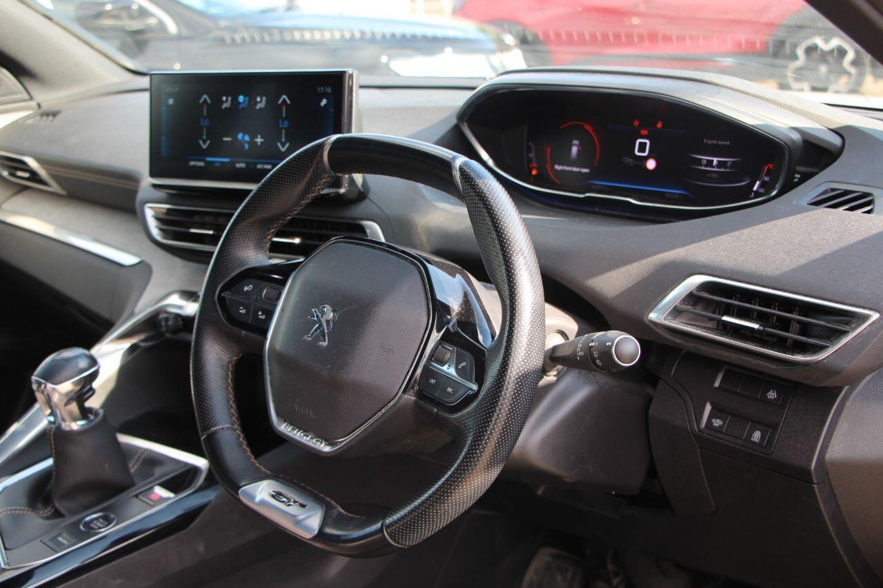 Peugeot 5008 - Image 16