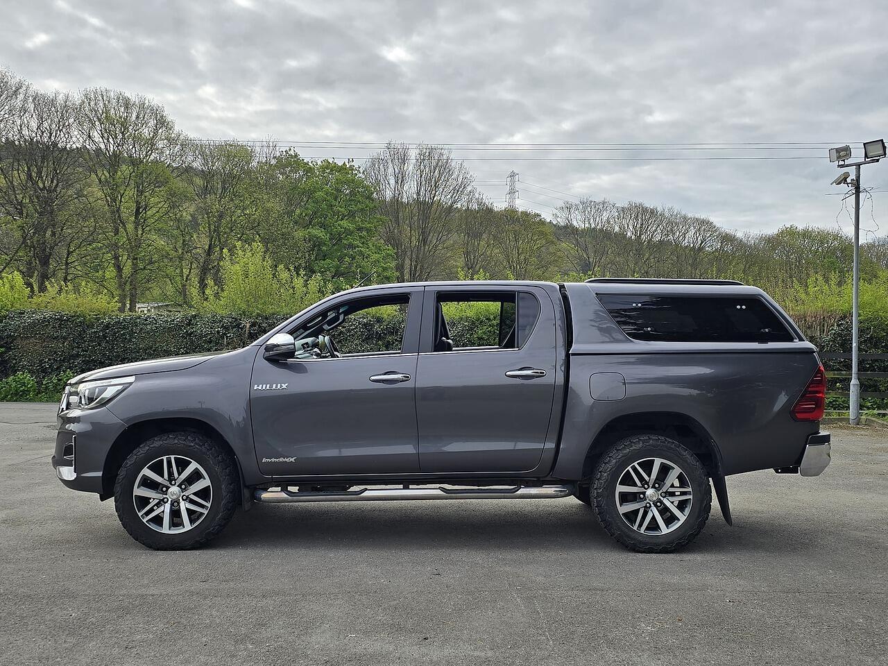 Toyota Hilux - Image 17