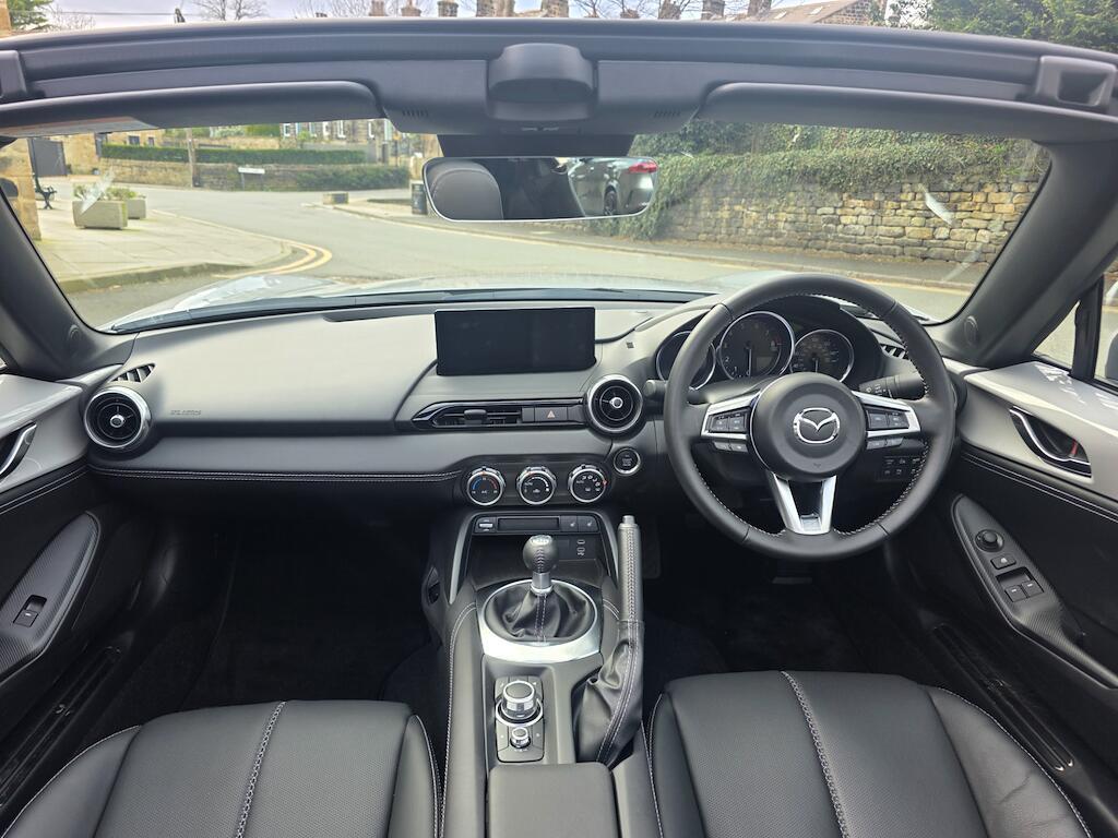 Mazda MX-5 RF - Image 17